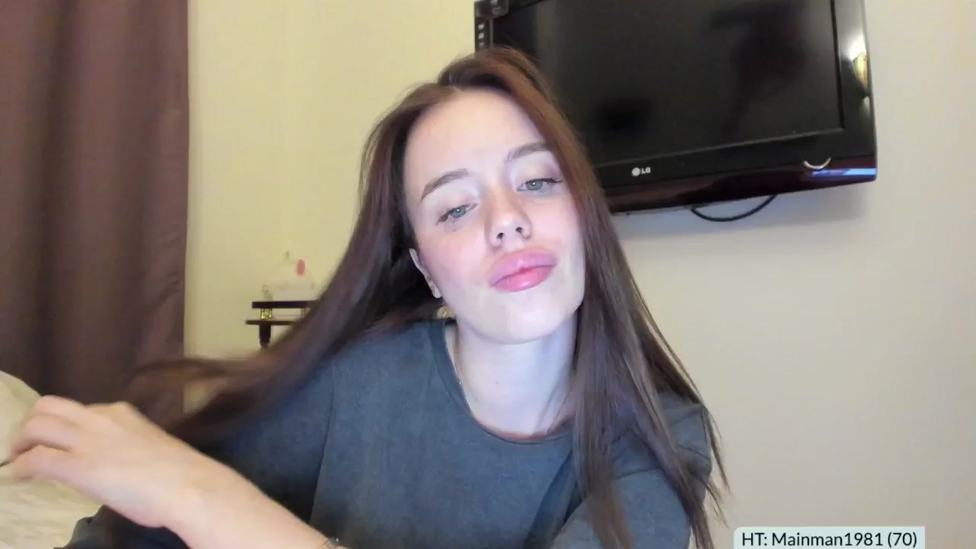 Gallery image thumbnail from Alena29's myfreecams stream on, 09/17/2024, 16:18 image 10 of 20