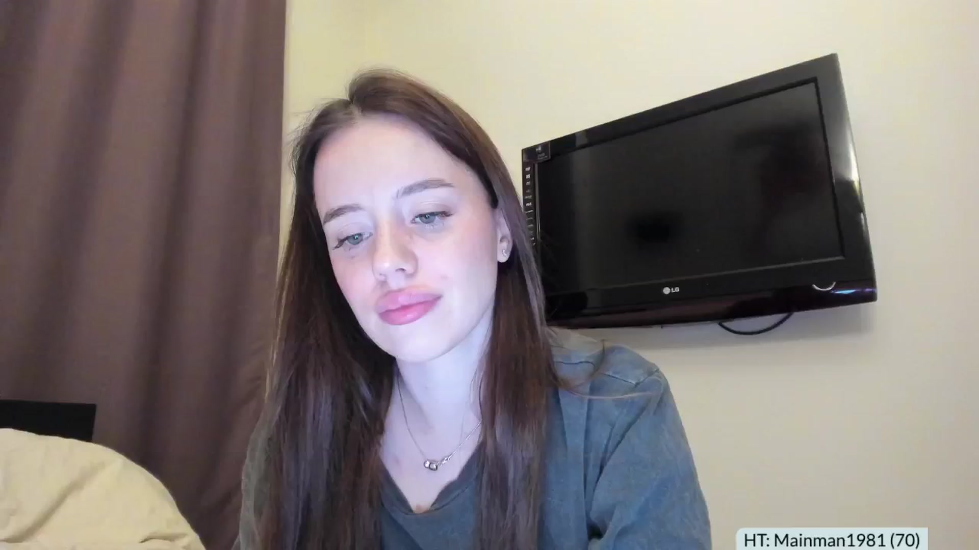 Gallery image thumbnail from Alena29's myfreecams stream on, 09/17/2024, 16:18 image 1 of 20