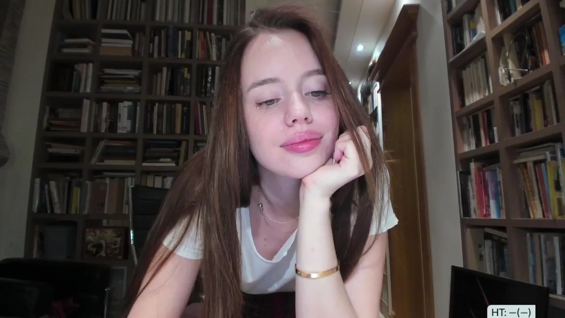 Gallery image thumbnail from Alena29's myfreecams stream on, 09/19/2024, 17:58 image 16 of 20