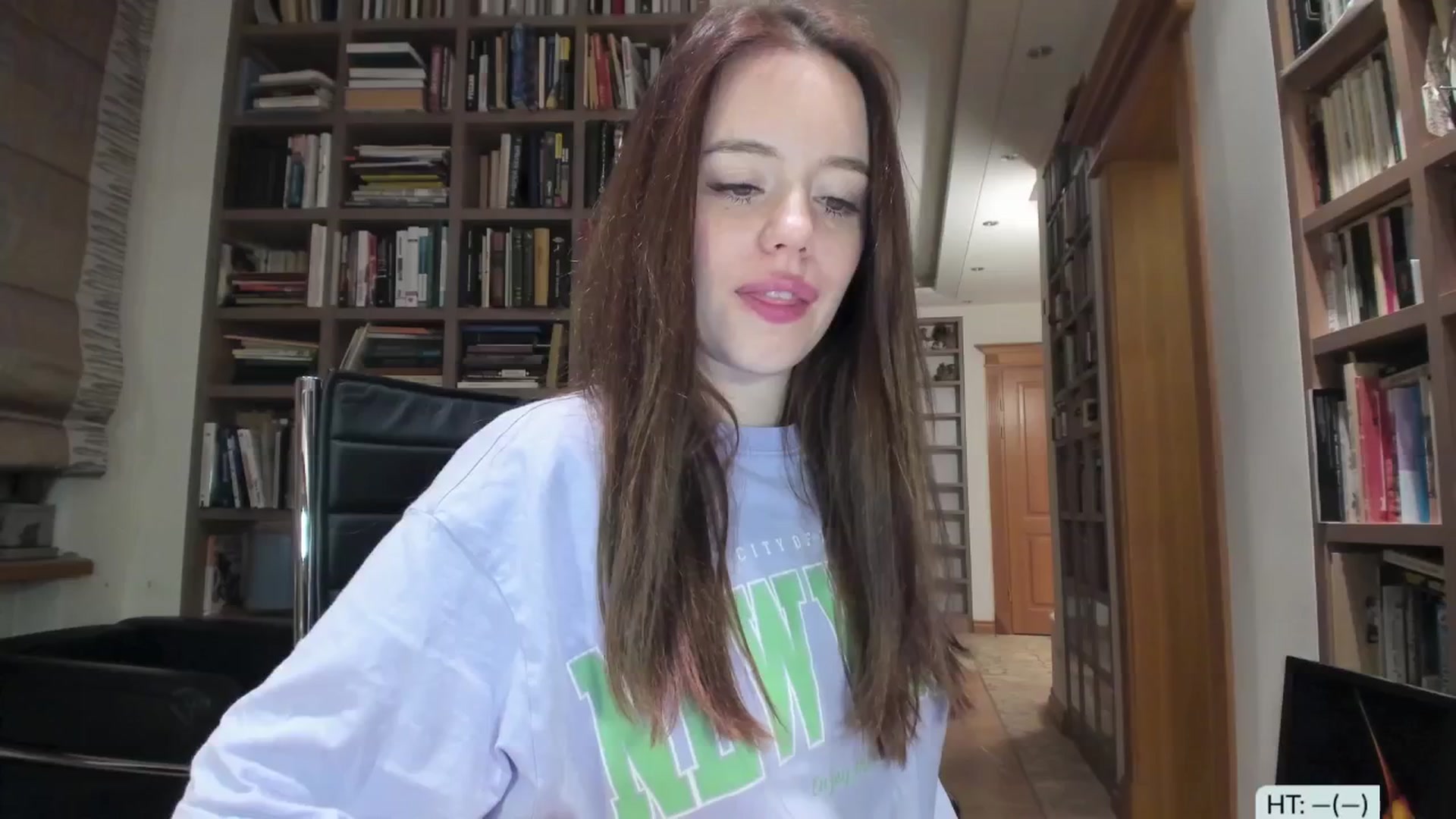 Gallery image thumbnail from Alena29's myfreecams stream on, 09/26/2024, 16:51 image 4 of 20