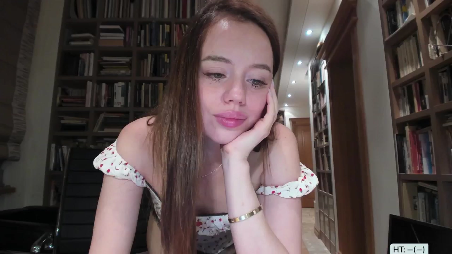 Gallery image thumbnail from Alena29's myfreecams stream on, 09/26/2024, 17:09 image 5 of 20