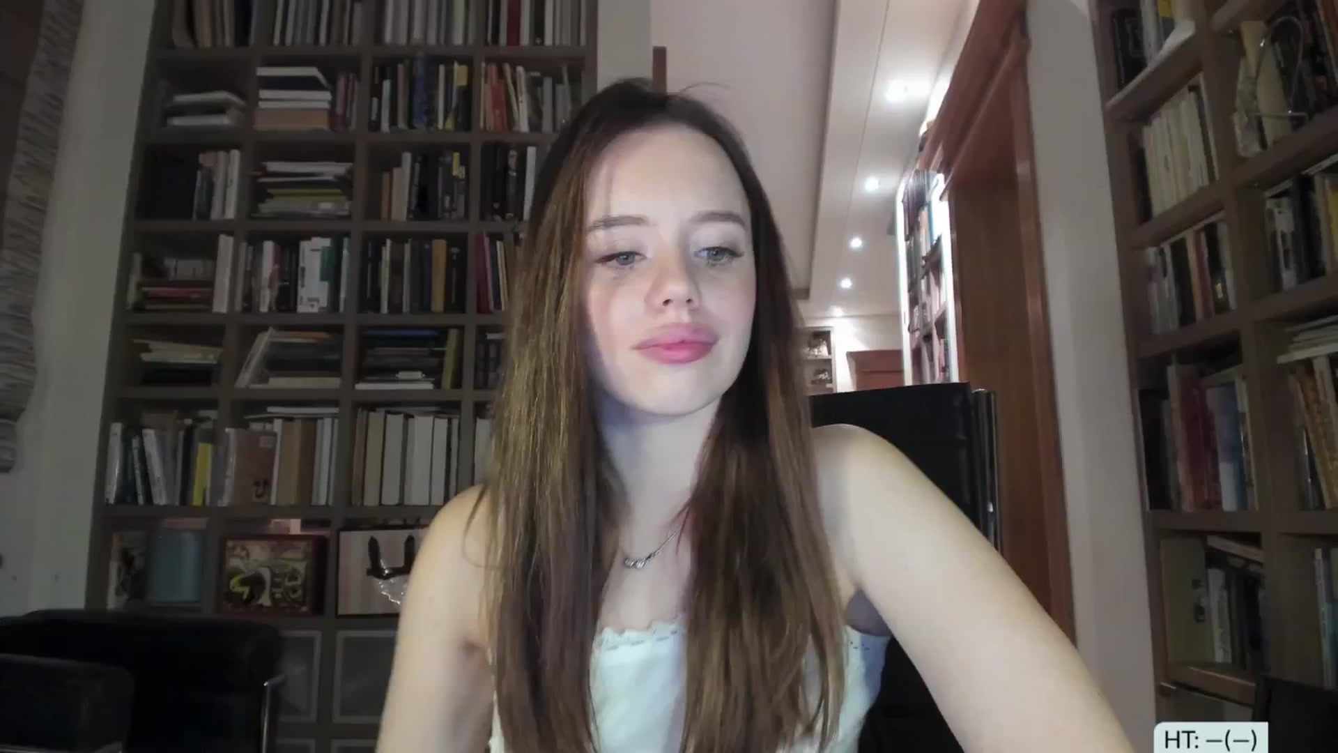 Gallery image thumbnail from Alena29's myfreecams stream on, 10/01/2024, 16:51 image 12 of 20
