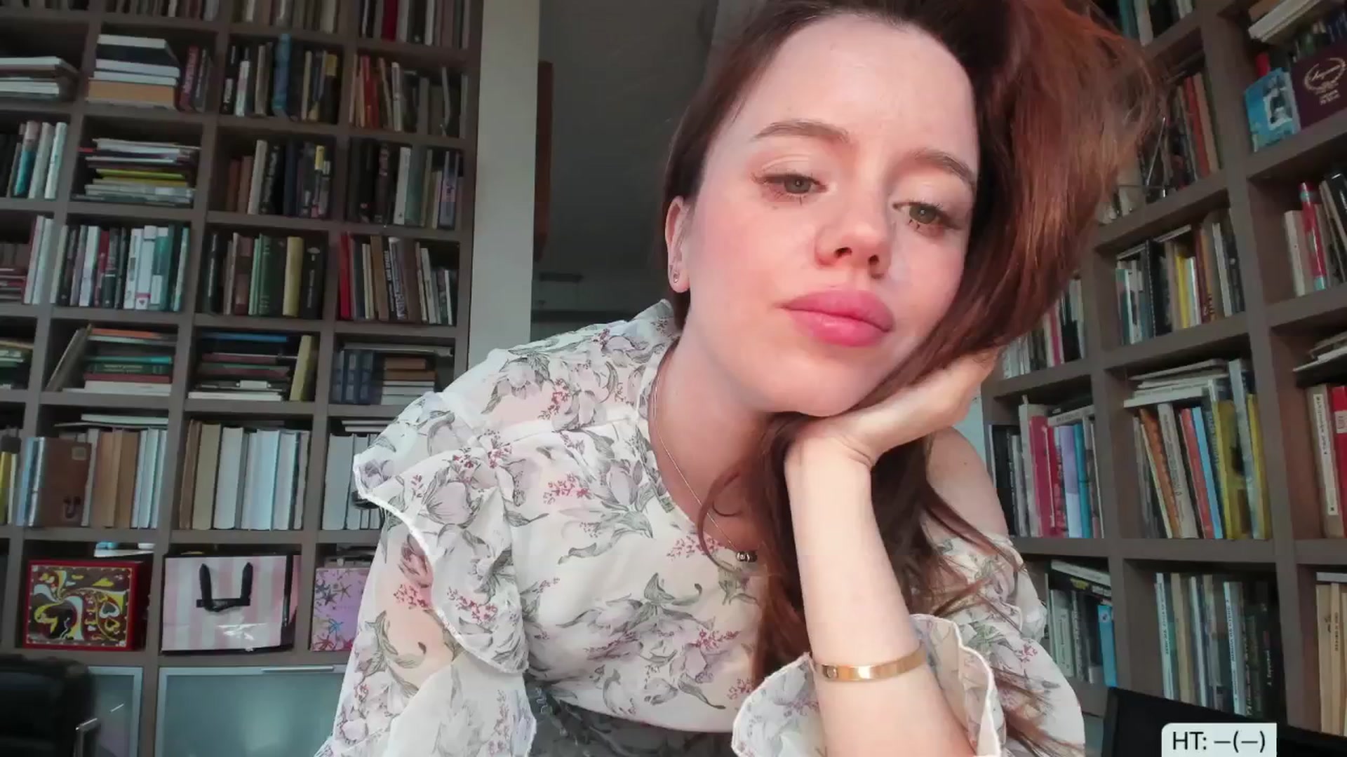 Gallery image thumbnail from Alena29's myfreecams stream on, 10/03/2024, 14:21 image 18 of 20