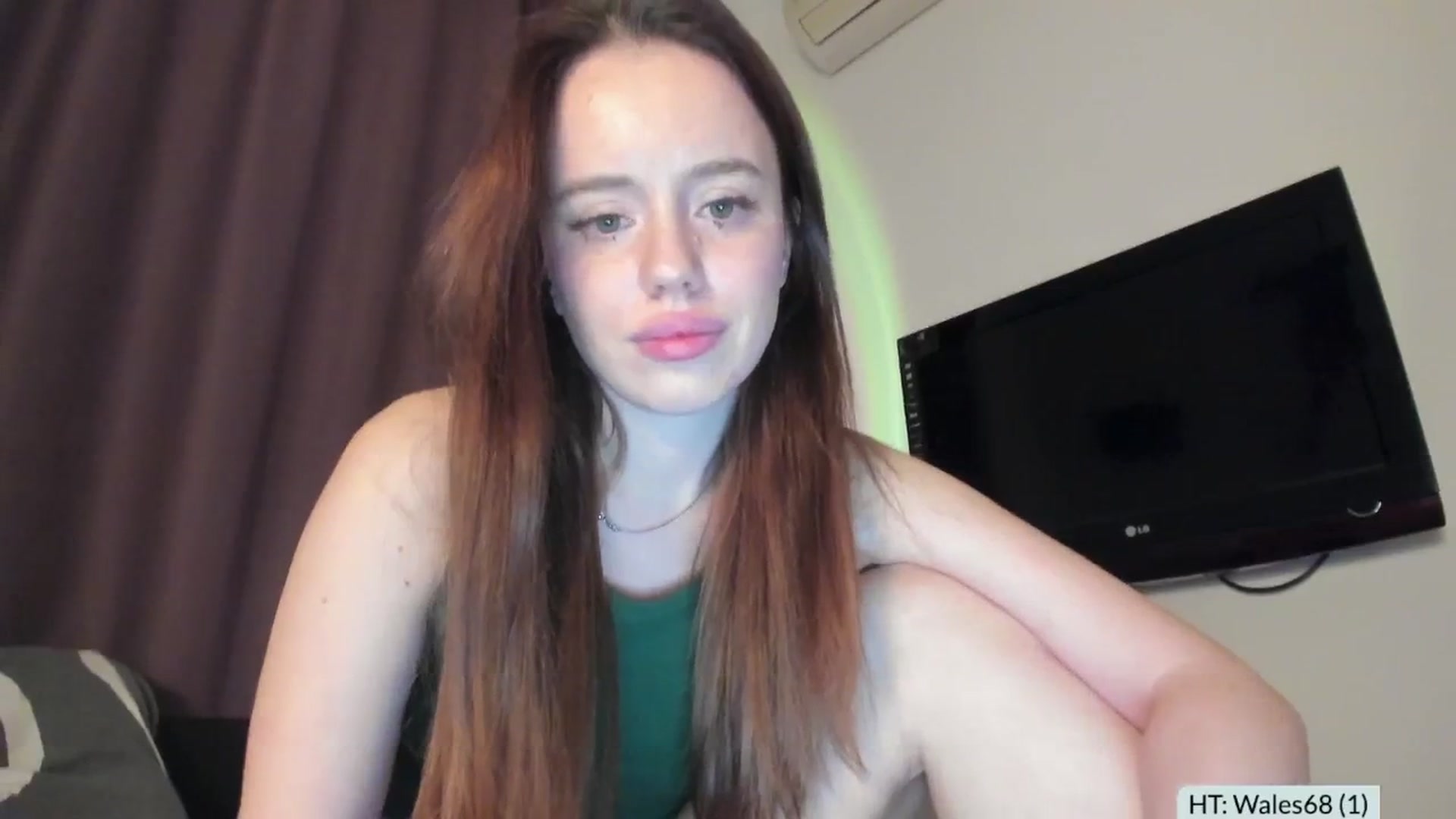 Gallery image thumbnail from Alena29's myfreecams stream on, 10/21/2024, 18:03 image 2 of 20