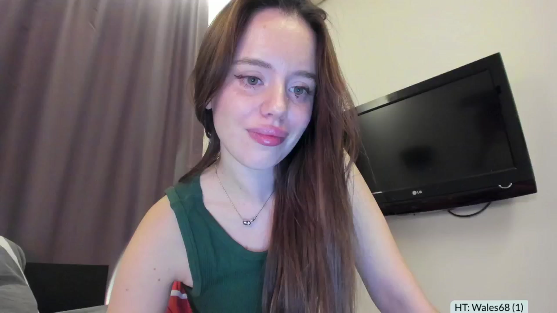 Gallery image thumbnail from Alena29's myfreecams stream on, 10/21/2024, 18:03 image 15 of 20