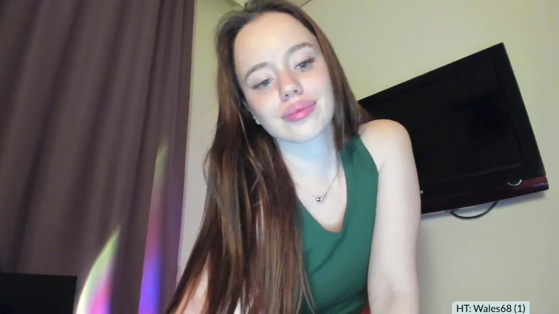 Gallery image thumbnail from Alena29's myfreecams stream on, 10/21/2024, 18:36 image 14 of 20