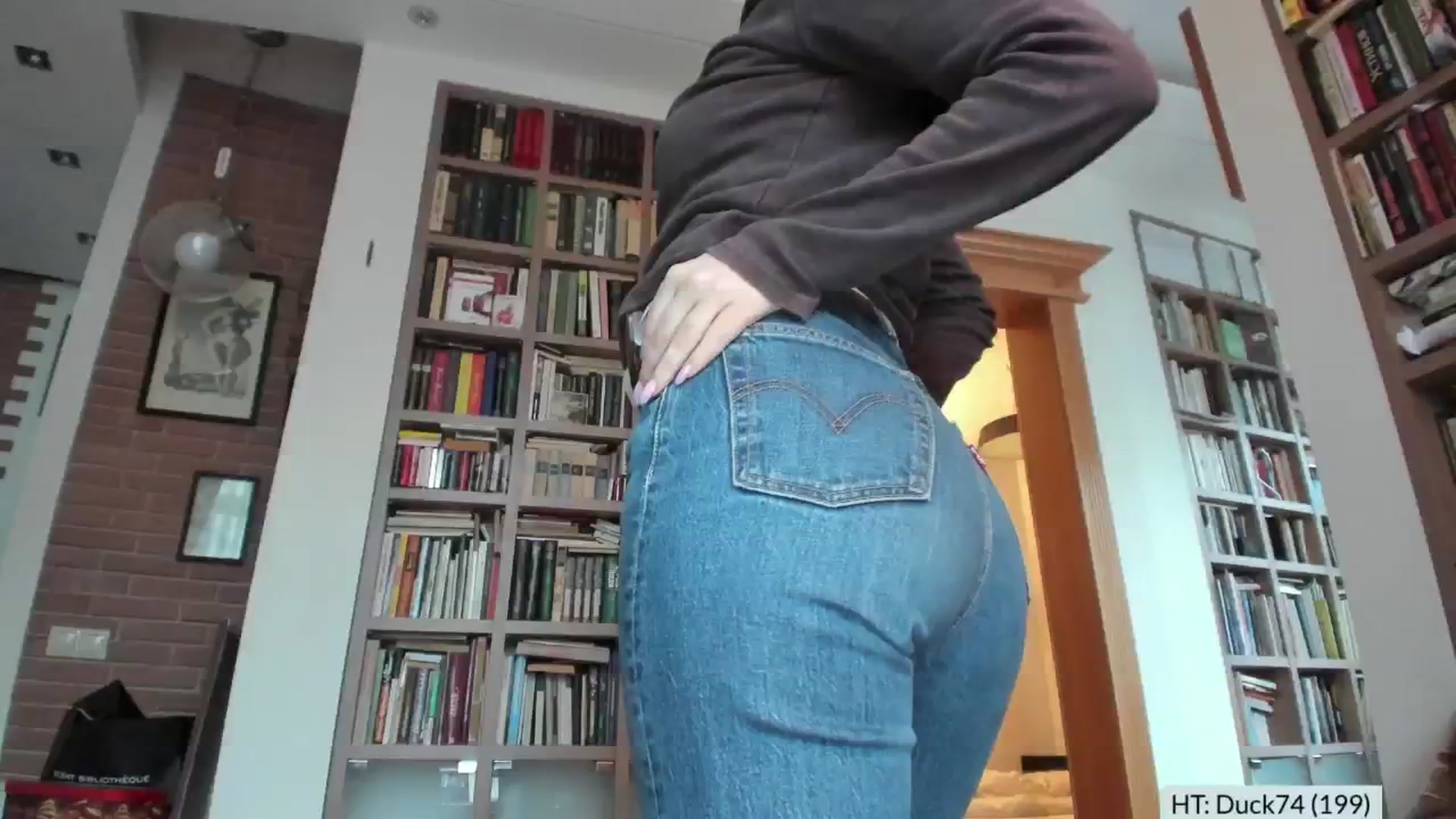 Gallery image thumbnail from Alena29's myfreecams stream on, 11/08/2024, 12:29 image 4 of 20
