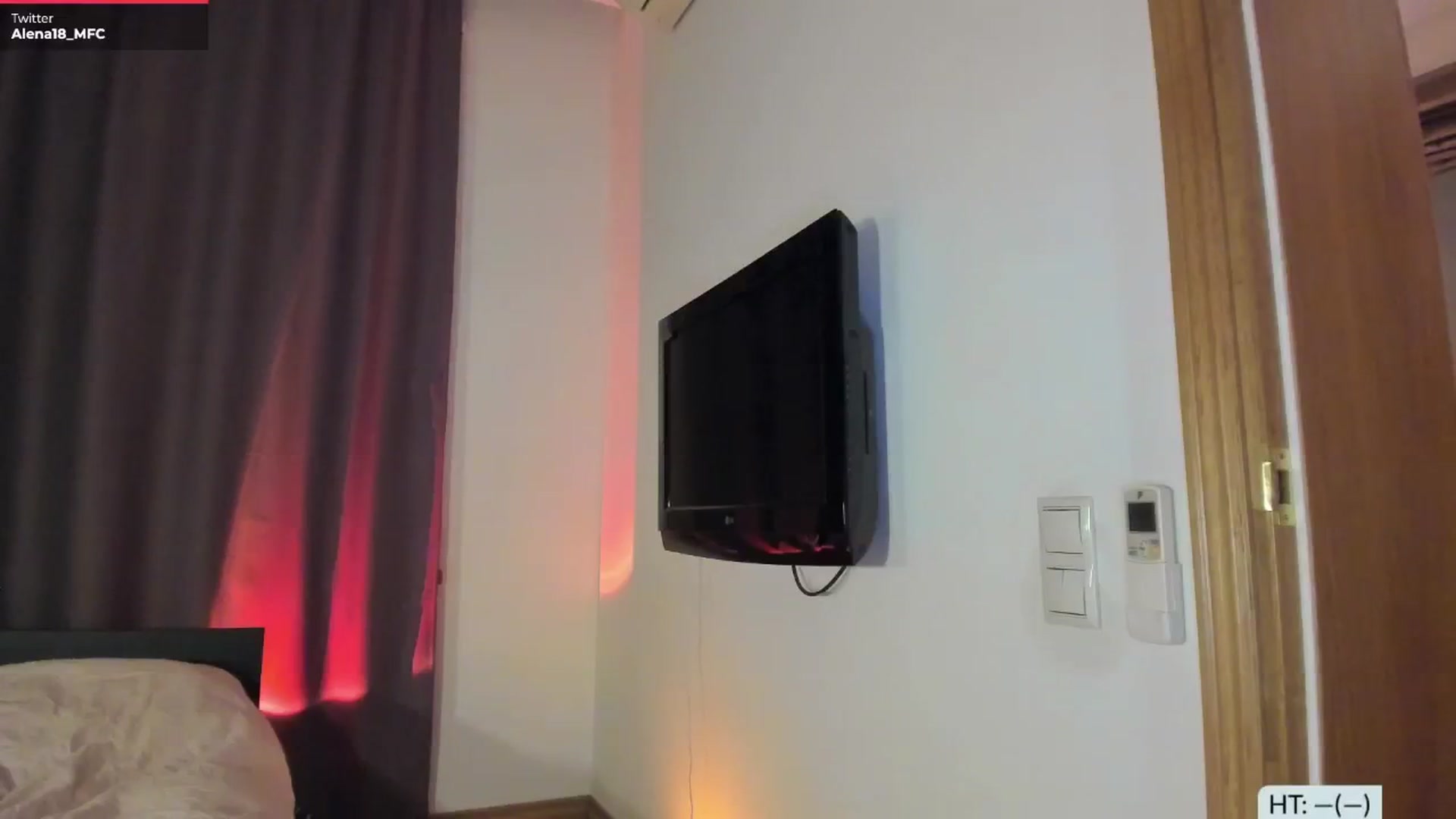 Gallery image thumbnail from Alena29's myfreecams stream on, 11/21/2024, 17:14 image 14 of 20