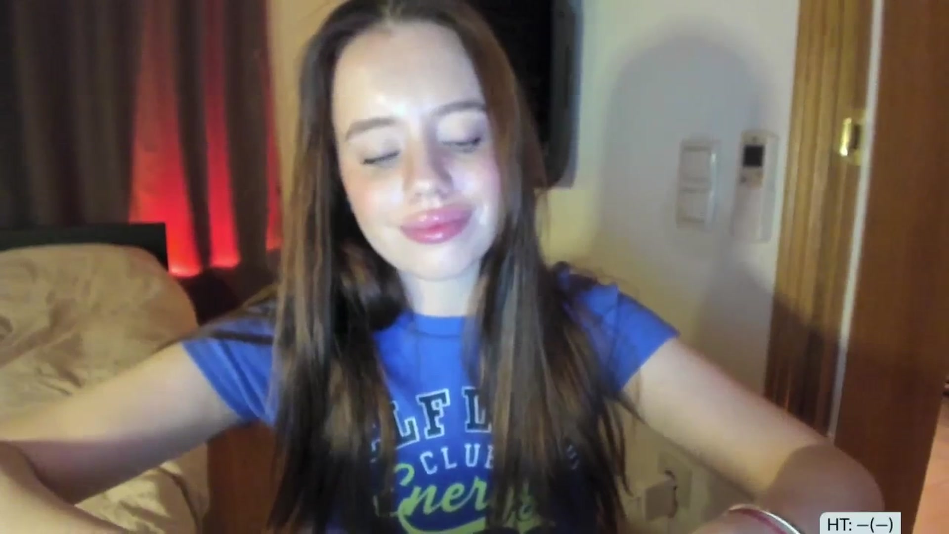 Gallery image thumbnail from Alena29's myfreecams stream on, 11/21/2024, 17:14 image 10 of 20