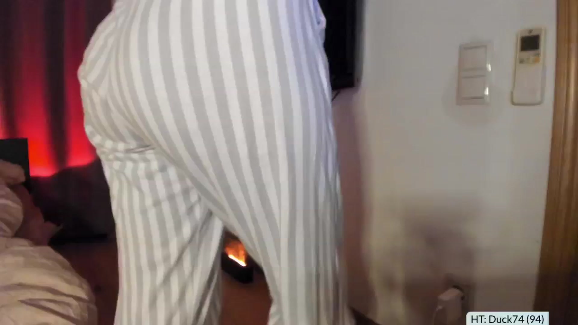 Gallery image thumbnail from Alena29's myfreecams stream on, 11/22/2024, 19:39 image 3 of 20