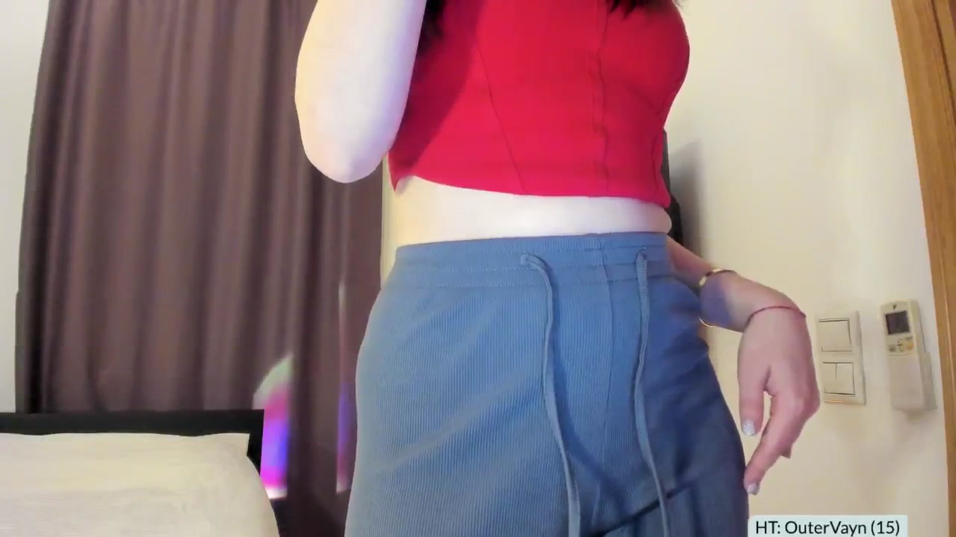 Gallery image thumbnail from Alena29's myfreecams stream on, 12/10/2024, 17:45 image 8 of 20