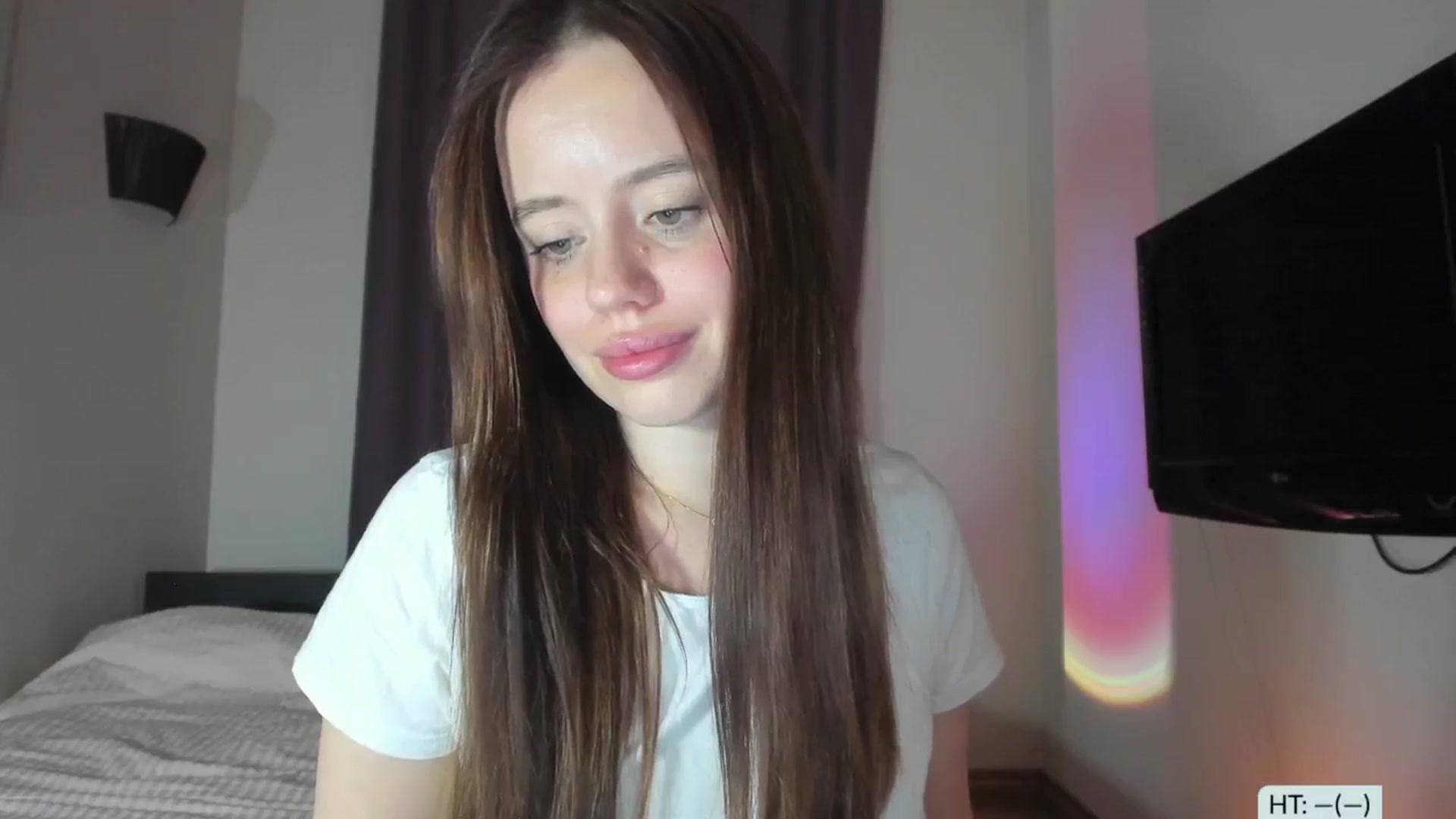 Gallery image thumbnail from Alena29's myfreecams stream on, 12/11/2024, 17:32 image 20 of 20
