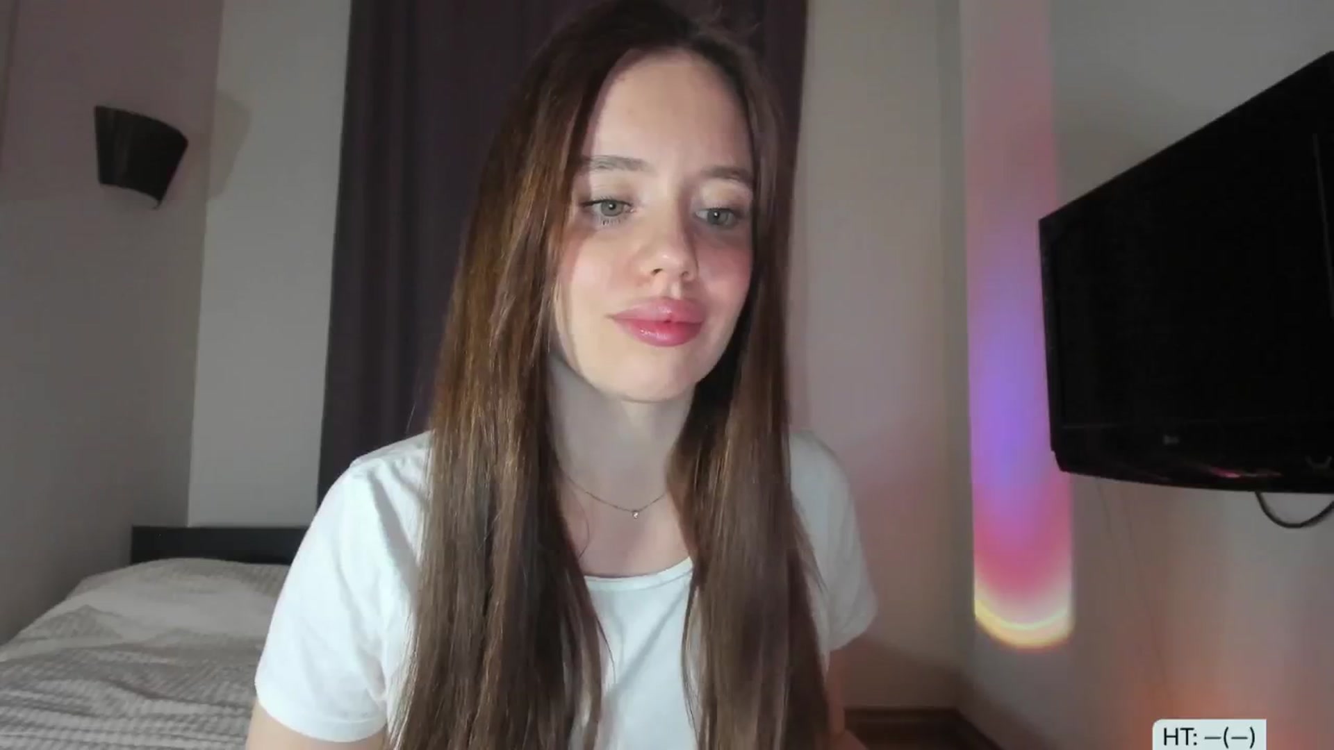 Gallery image thumbnail from Alena29's myfreecams stream on, 12/11/2024, 17:32 image 13 of 20