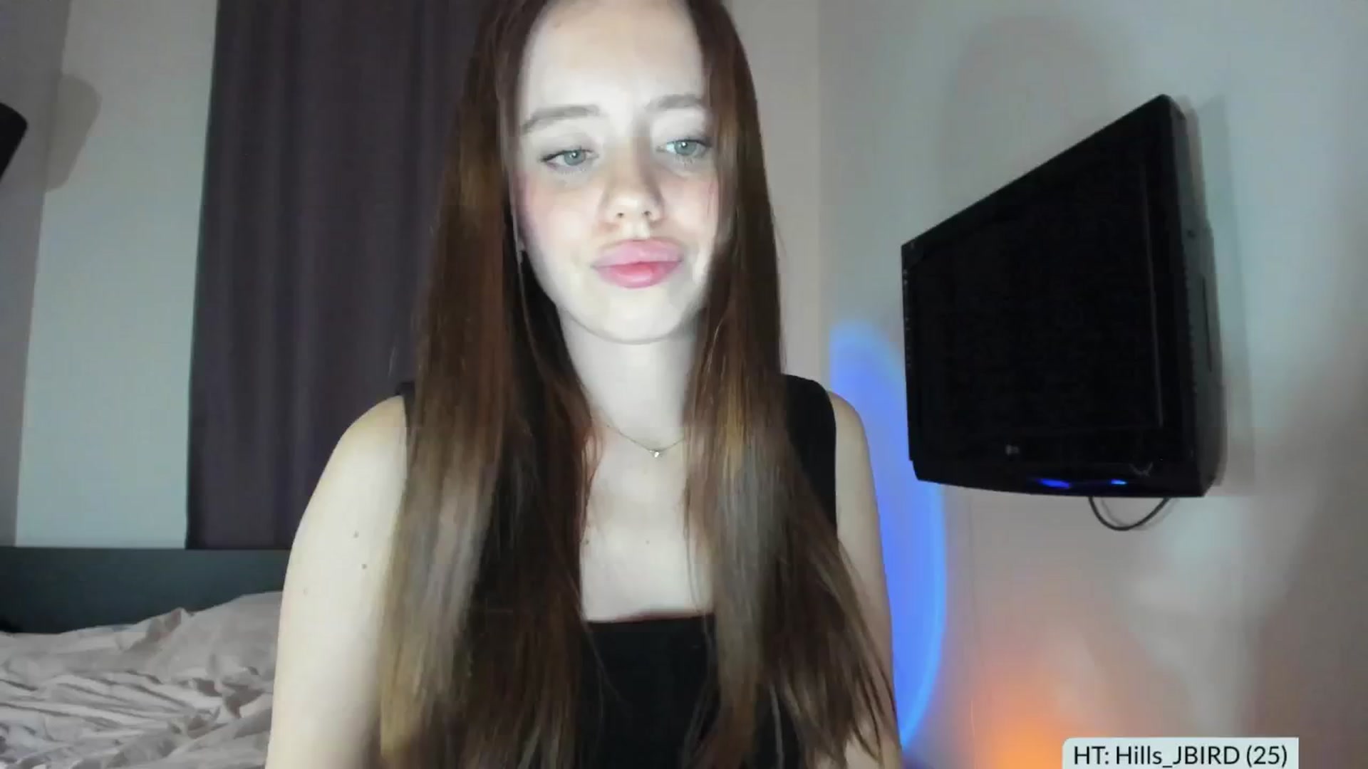 Gallery image thumbnail from Alena29's myfreecams stream on, 12/20/2024, 18:17 image 1 of 20
