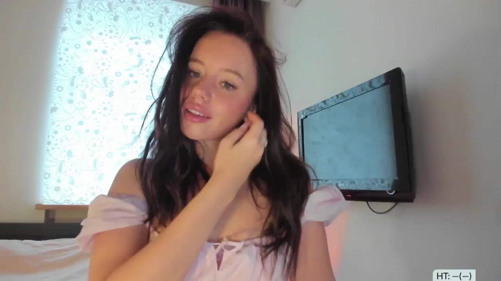 Gallery image thumbnail from Alena29's myfreecams stream on, 01/28/2025, 12:32 image 1 of 20