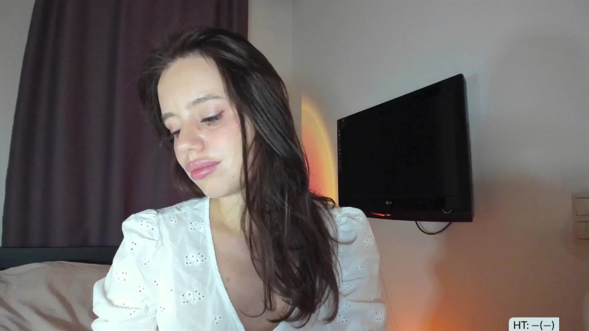 Gallery image thumbnail from Alena29's myfreecams stream on, 02/04/2025, 16:13 image 9 of 20