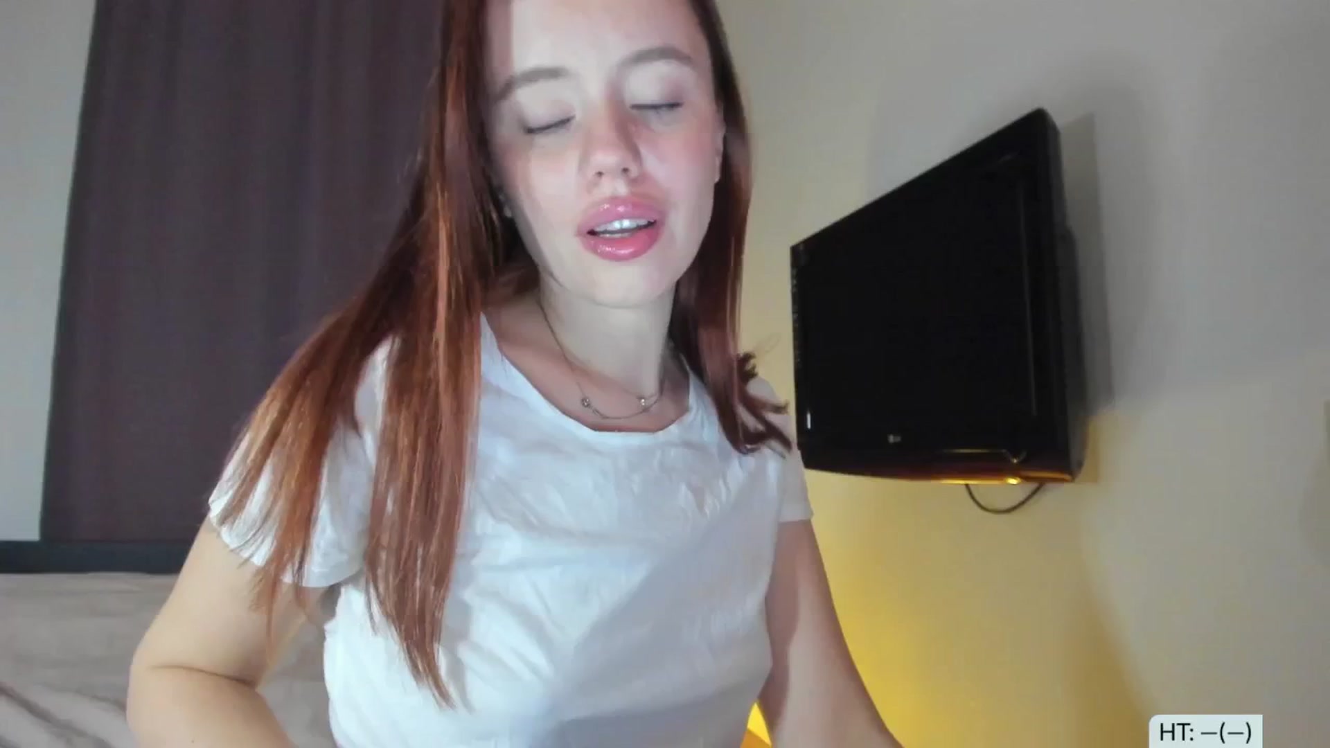 Gallery image thumbnail from Alena29's myfreecams stream on, 03/19/2025, 16:46 image 1 of 20