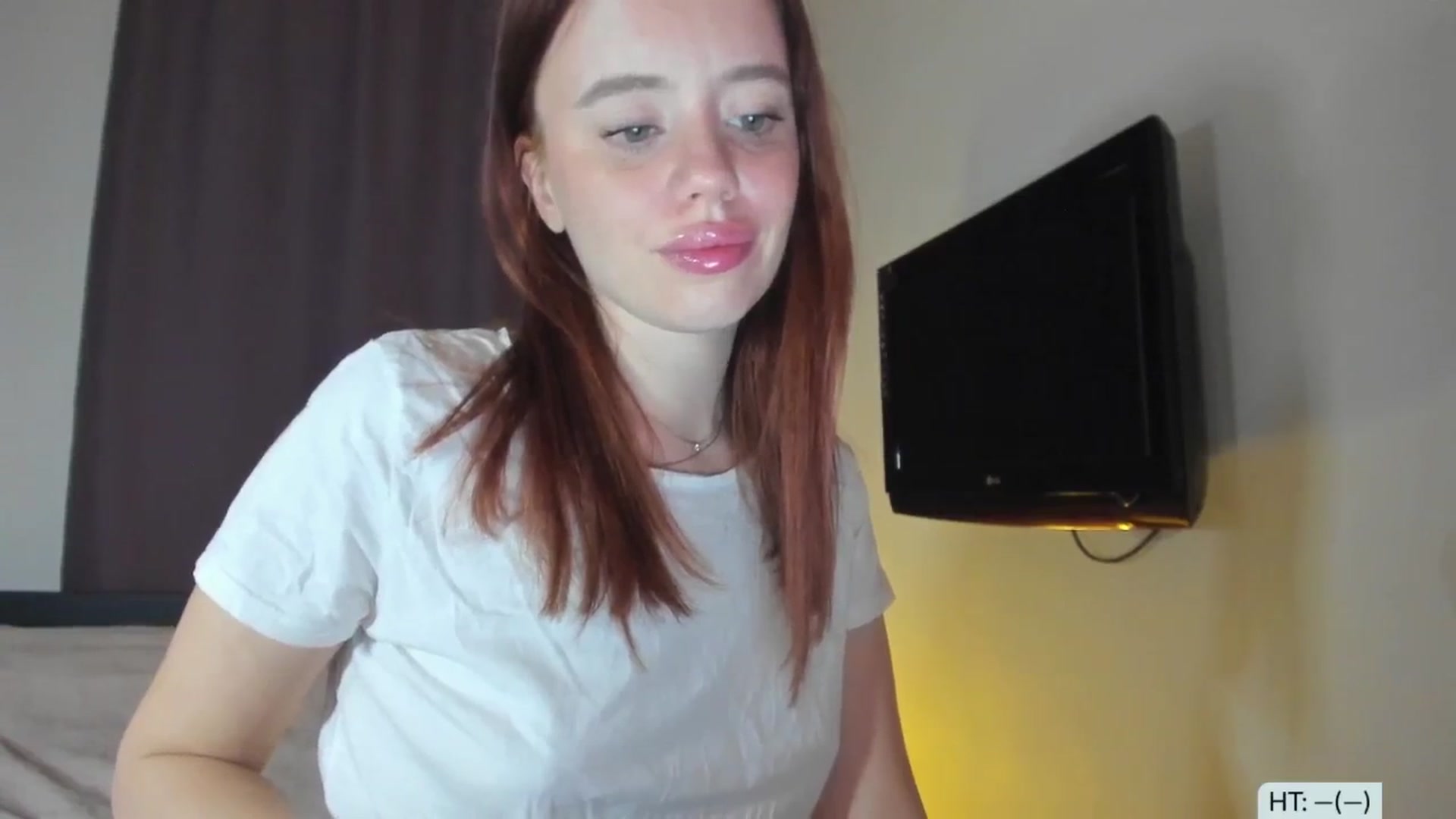Gallery image thumbnail from Alena29's myfreecams stream on, 03/19/2025, 16:46 image 6 of 20