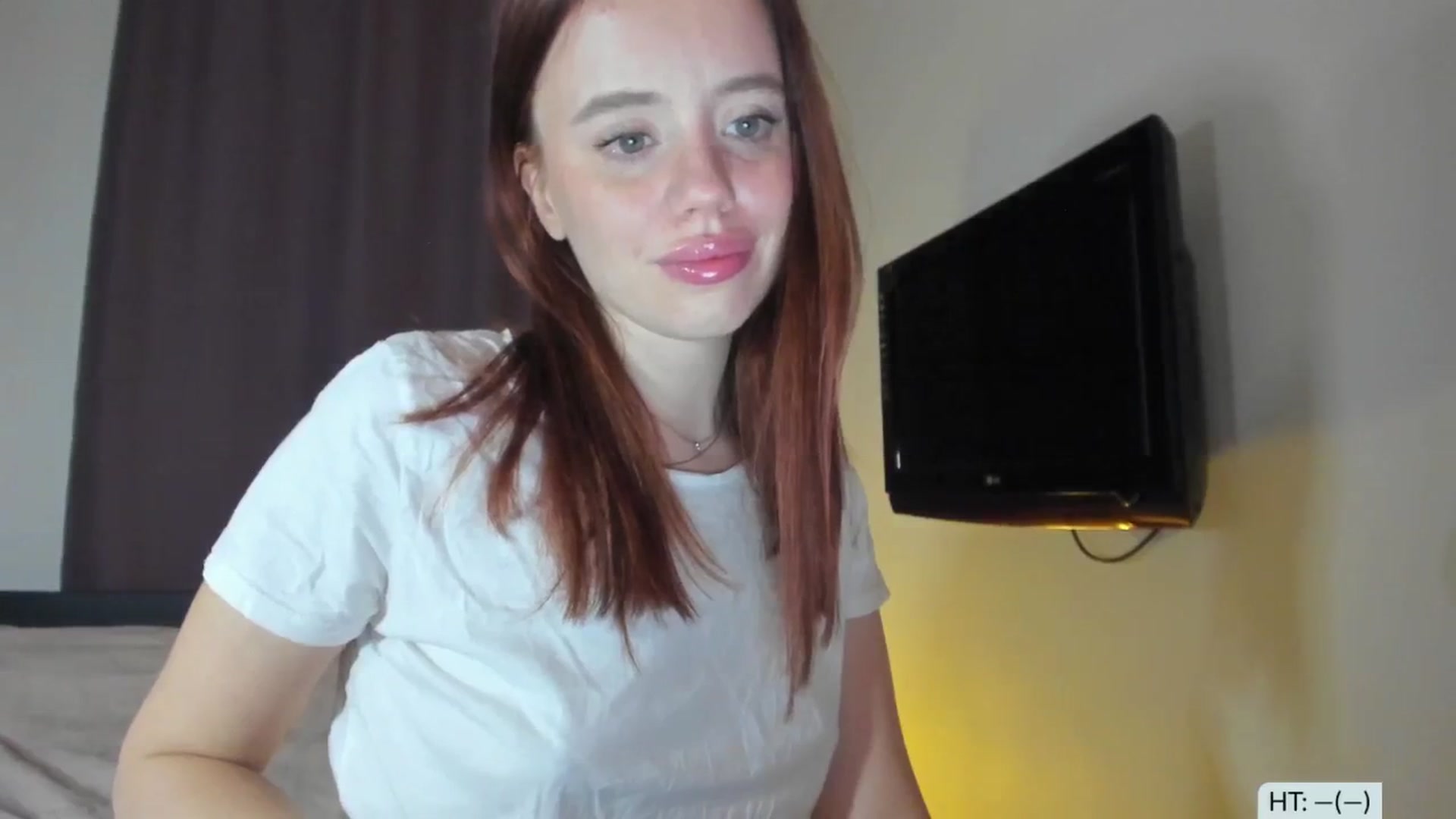 Gallery image thumbnail from Alena29's myfreecams stream on, 03/19/2025, 16:46 image 4 of 20