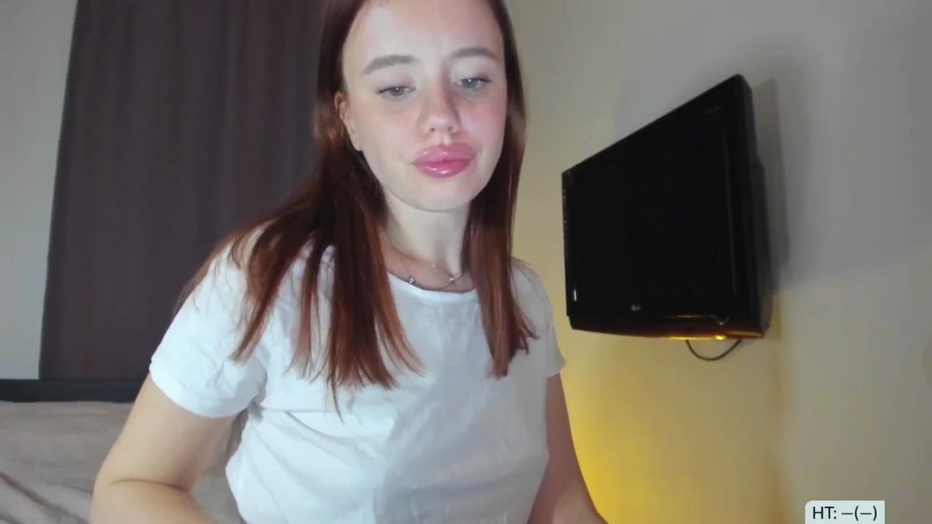 Gallery image thumbnail from Alena29's myfreecams stream on, 03/19/2025, 16:46 image 2 of 20