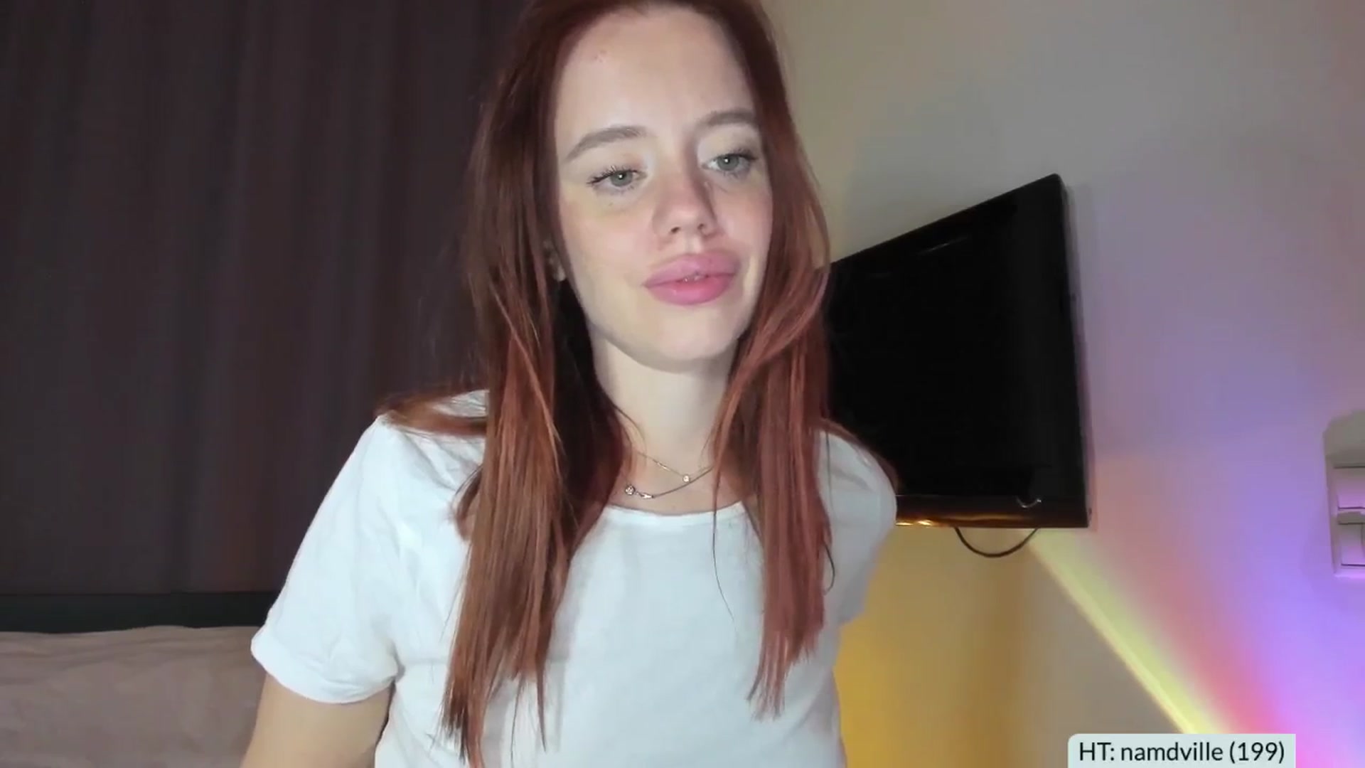 Gallery image thumbnail from Alena29's myfreecams stream on, 03/19/2025, 17:16 image 15 of 20