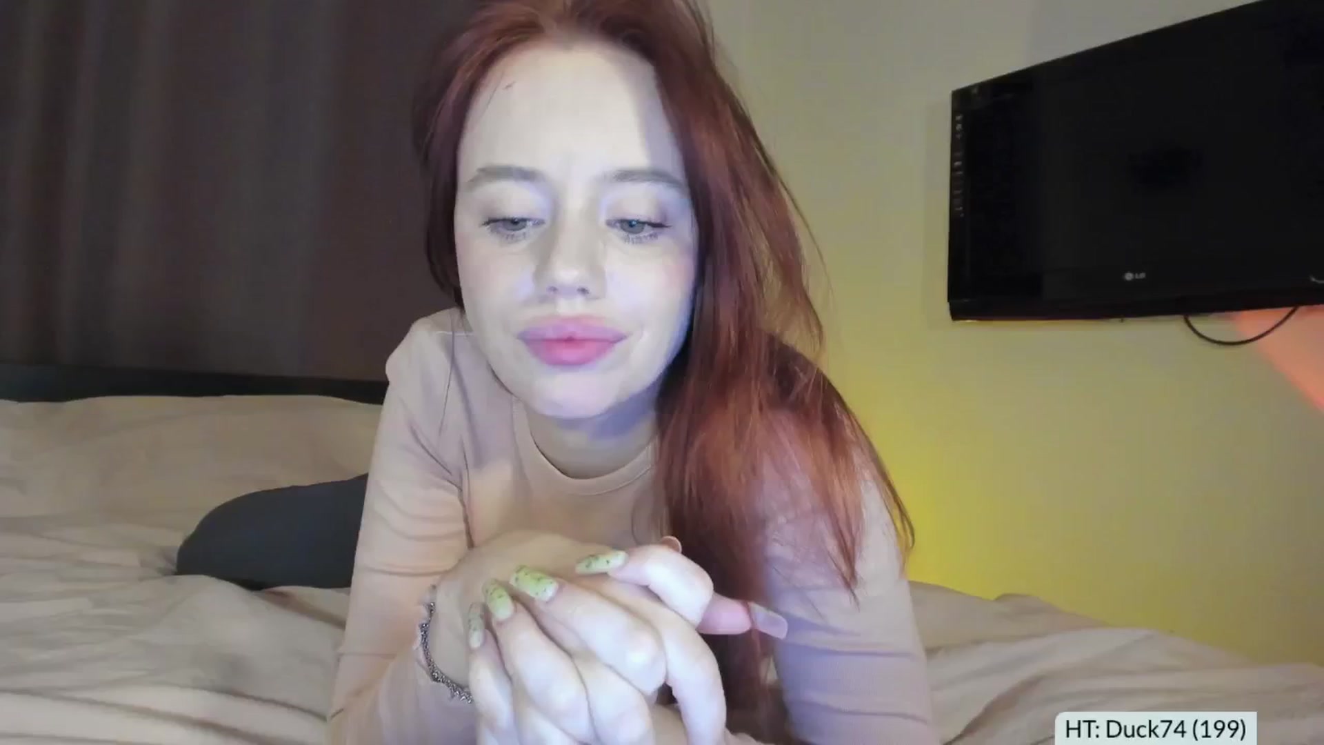 Gallery image thumbnail from Alena29's myfreecams stream on, 03/22/2025, 22:40 image 15 of 20