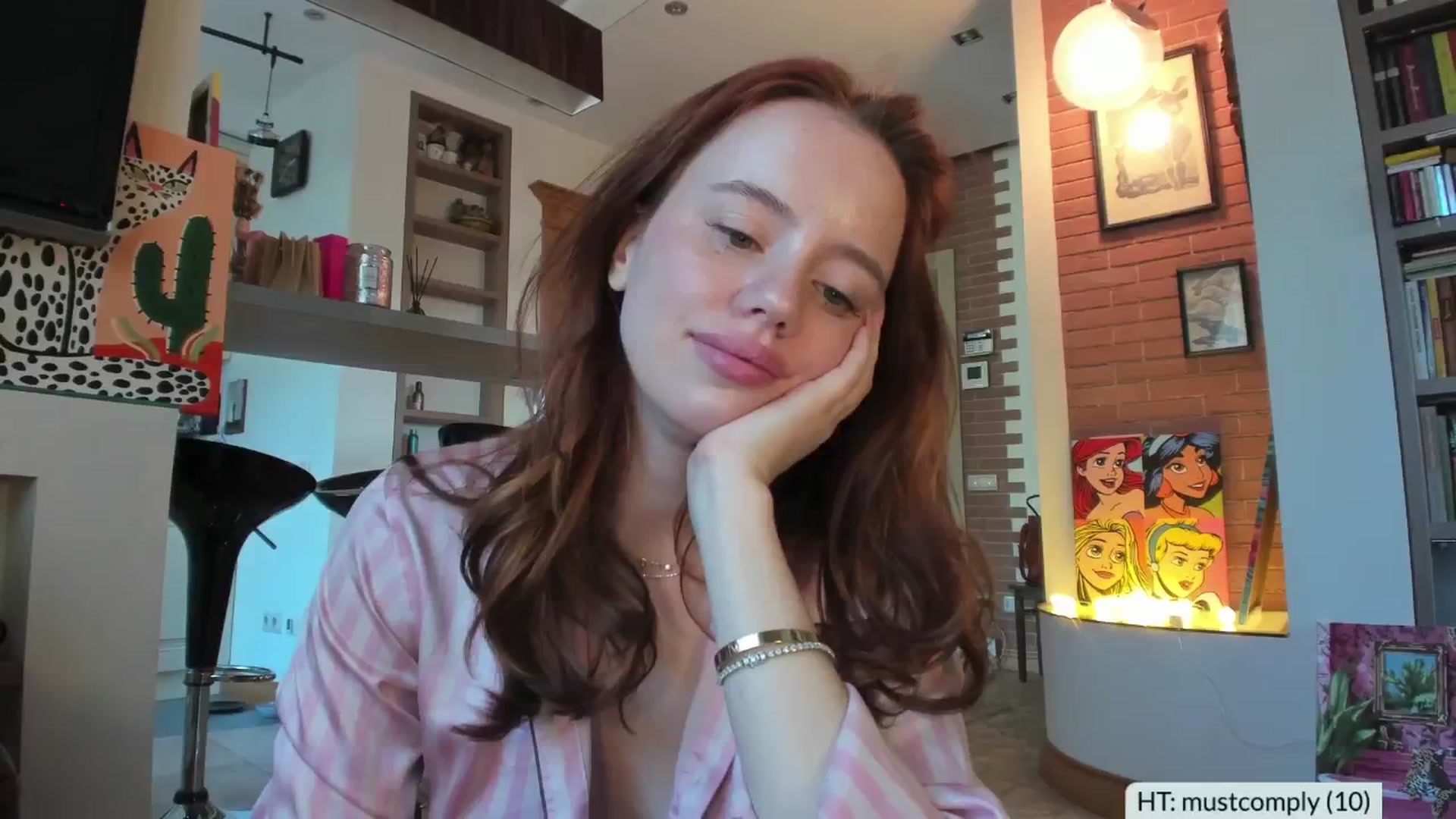 Gallery image thumbnail from Alena29's myfreecams stream on, 05/03/2025, 15:13 image 18 of 20