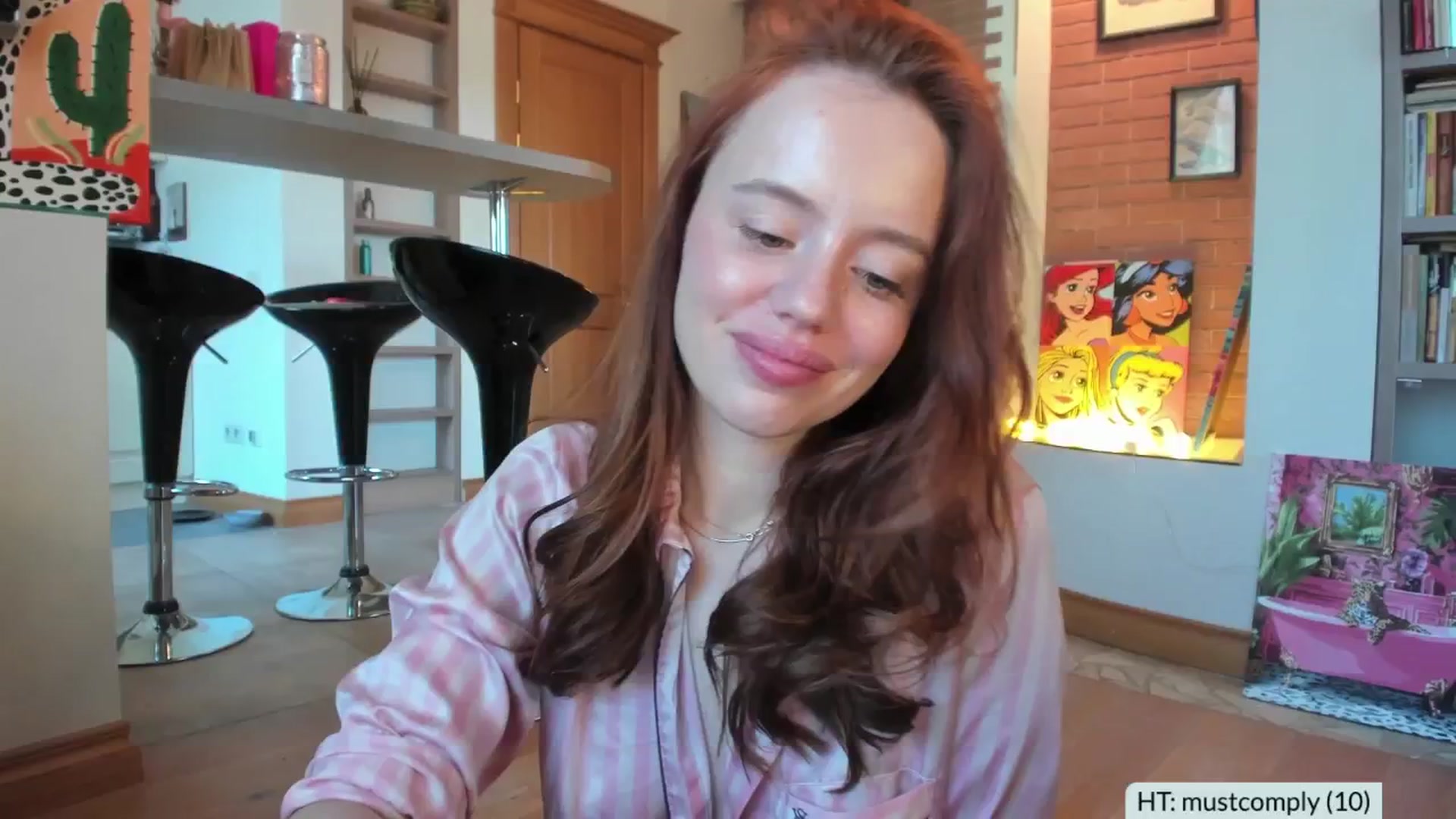 Gallery image thumbnail from Alena29's myfreecams stream on, 05/03/2025, 15:13 image 13 of 20