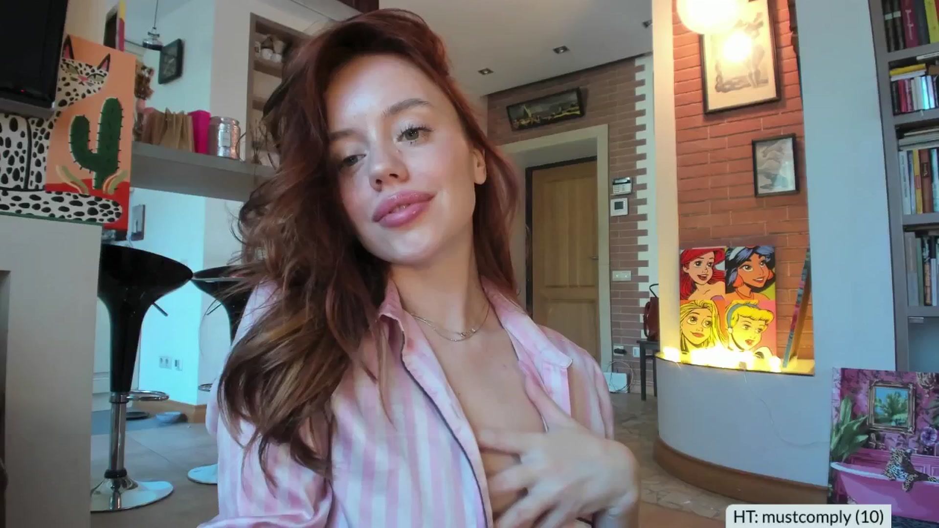 Gallery image thumbnail from Alena29's myfreecams stream on, 05/03/2025, 15:13 image 9 of 20