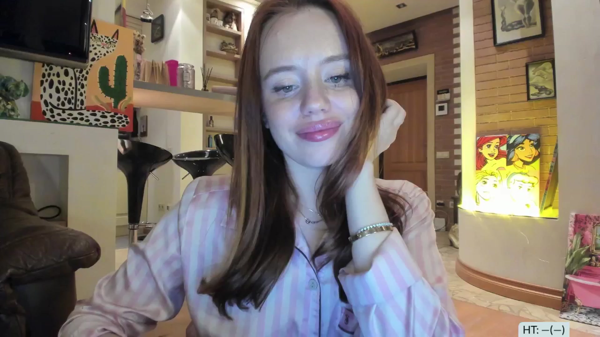Gallery image thumbnail from Alena29's myfreecams stream on, 05/03/2025, 22:46 image 3 of 20