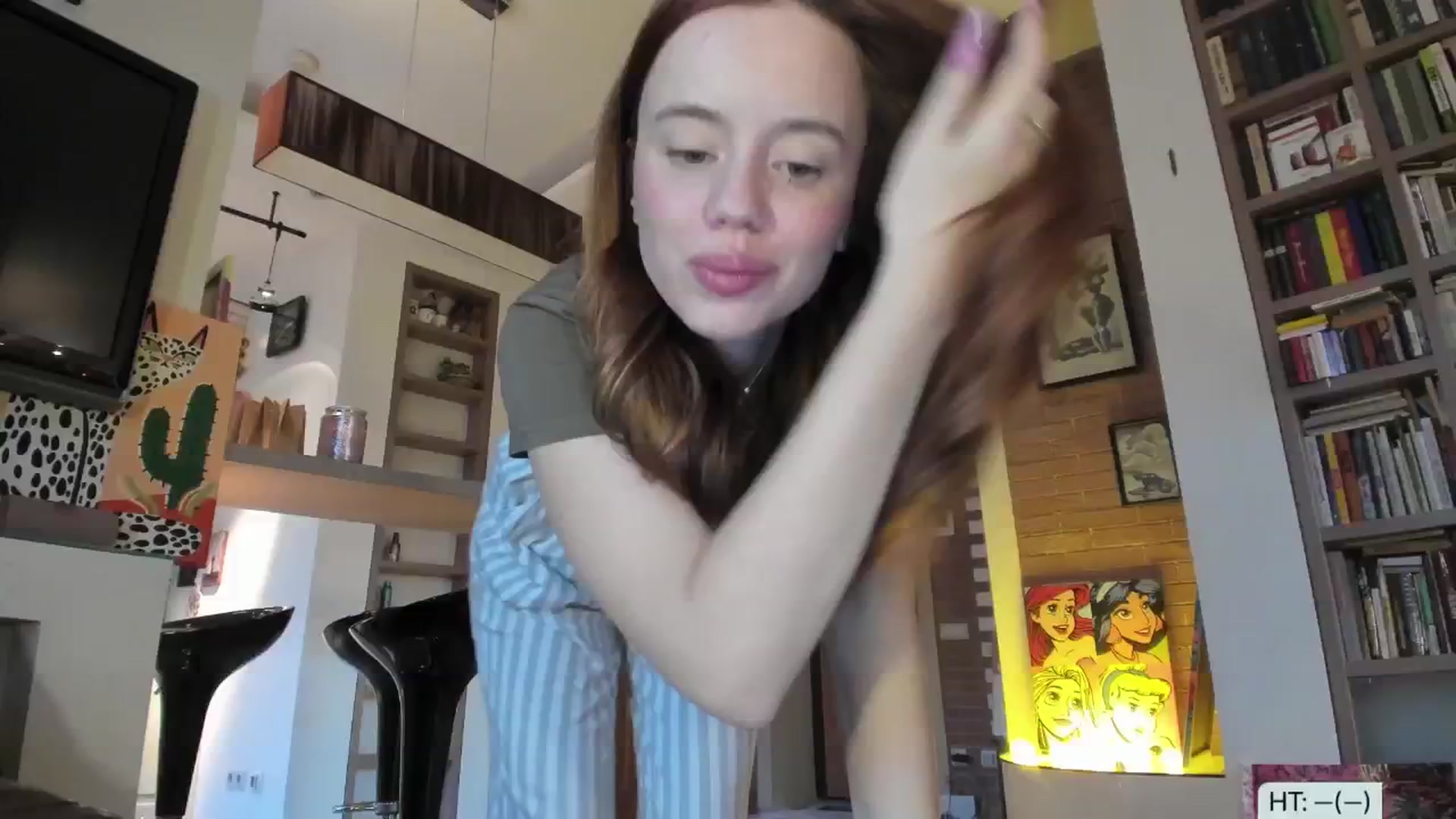 Gallery image thumbnail from Alena29's myfreecams stream on, 05/14/2025, 17:28 image 2 of 20