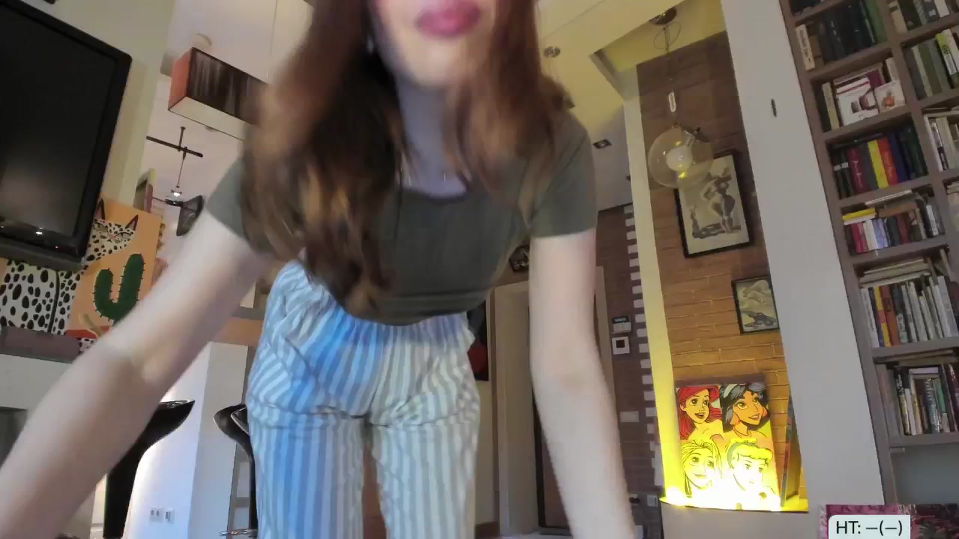 Gallery image thumbnail from Alena29's myfreecams stream on, 05/14/2025, 17:28 image 12 of 20