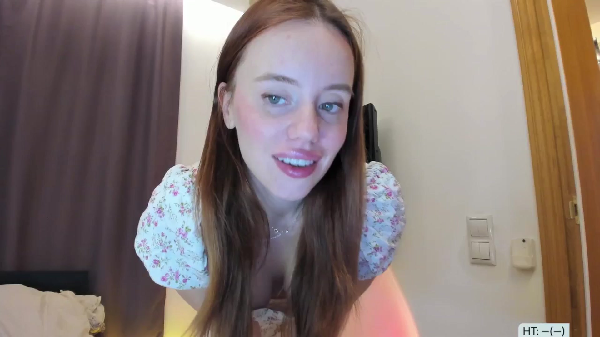 Gallery image thumbnail from Alena29's myfreecams stream on, 06/12/2025, 18:06 image 4 of 20