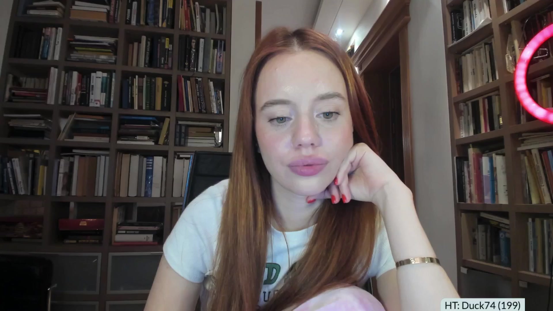 Gallery image thumbnail from Alena29's myfreecams stream on, 12/03/2025, 13:31 image 9 of 20