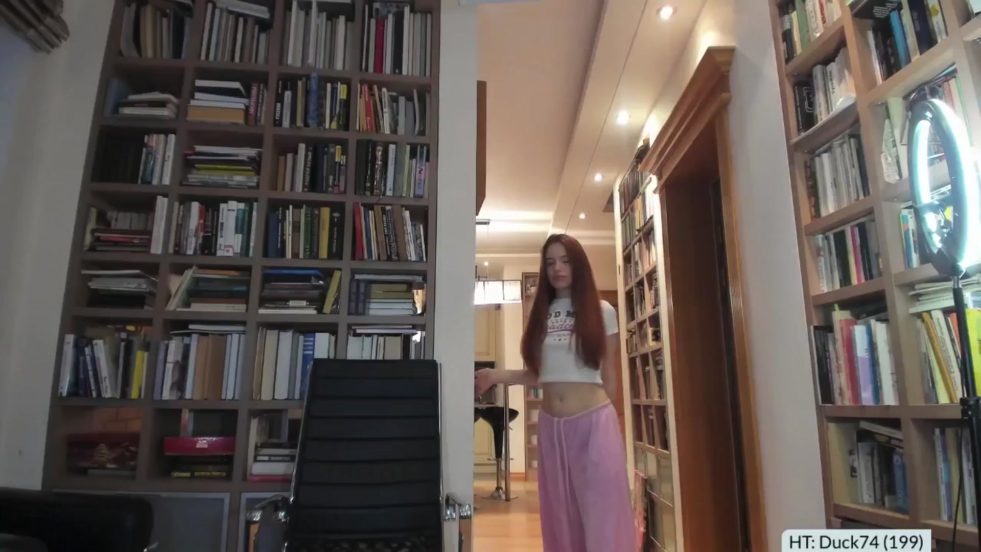 Gallery image thumbnail from Alena29's myfreecams stream on, 12/03/2025, 13:31 image 13 of 20