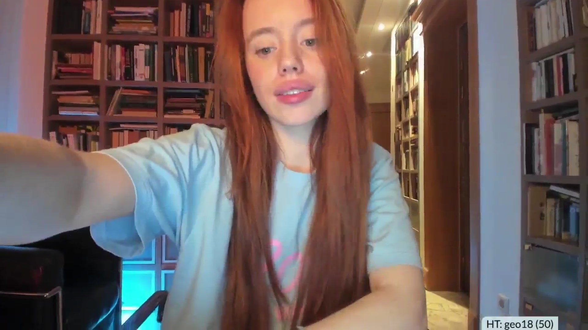 Gallery image thumbnail from Alena29's myfreecams stream on, 03/01/2026, 21:10 image 13 of 20