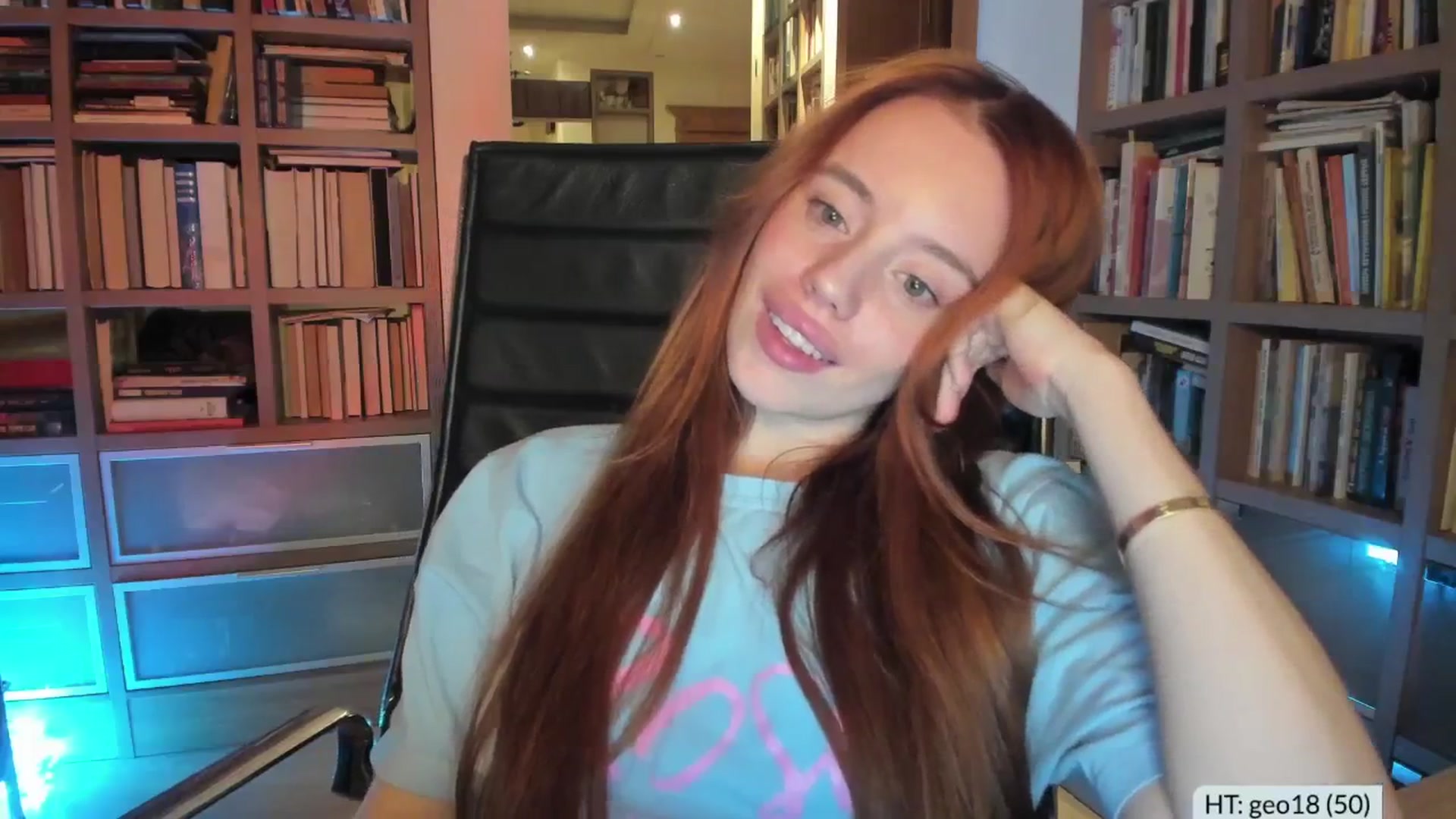 Gallery image thumbnail from Alena29's myfreecams stream on, 03/01/2026, 21:10 image 14 of 20