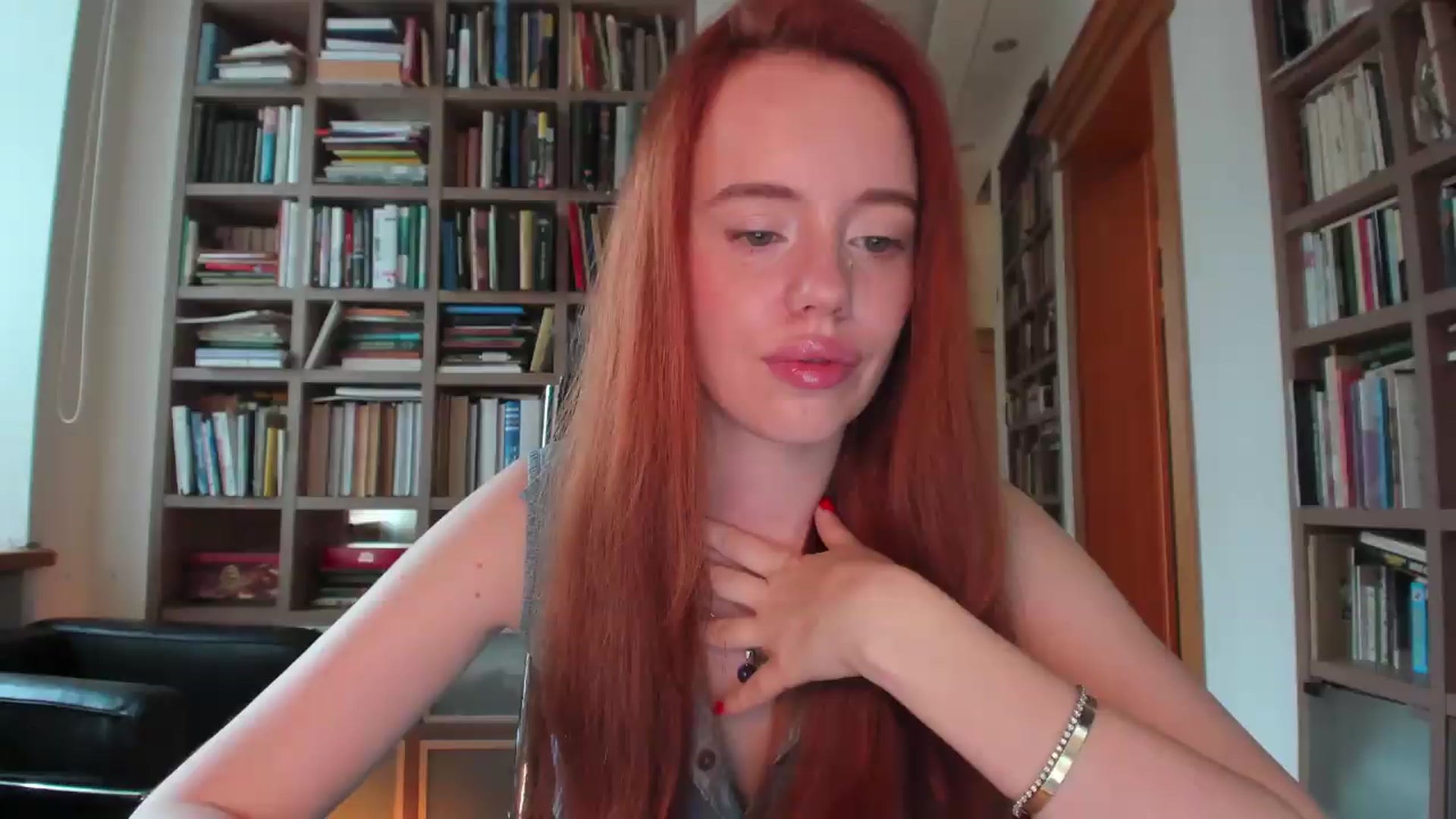 Gallery image thumbnail from Alena29's myfreecams stream on, 07/04/2026, 16:44 image 10 of 20