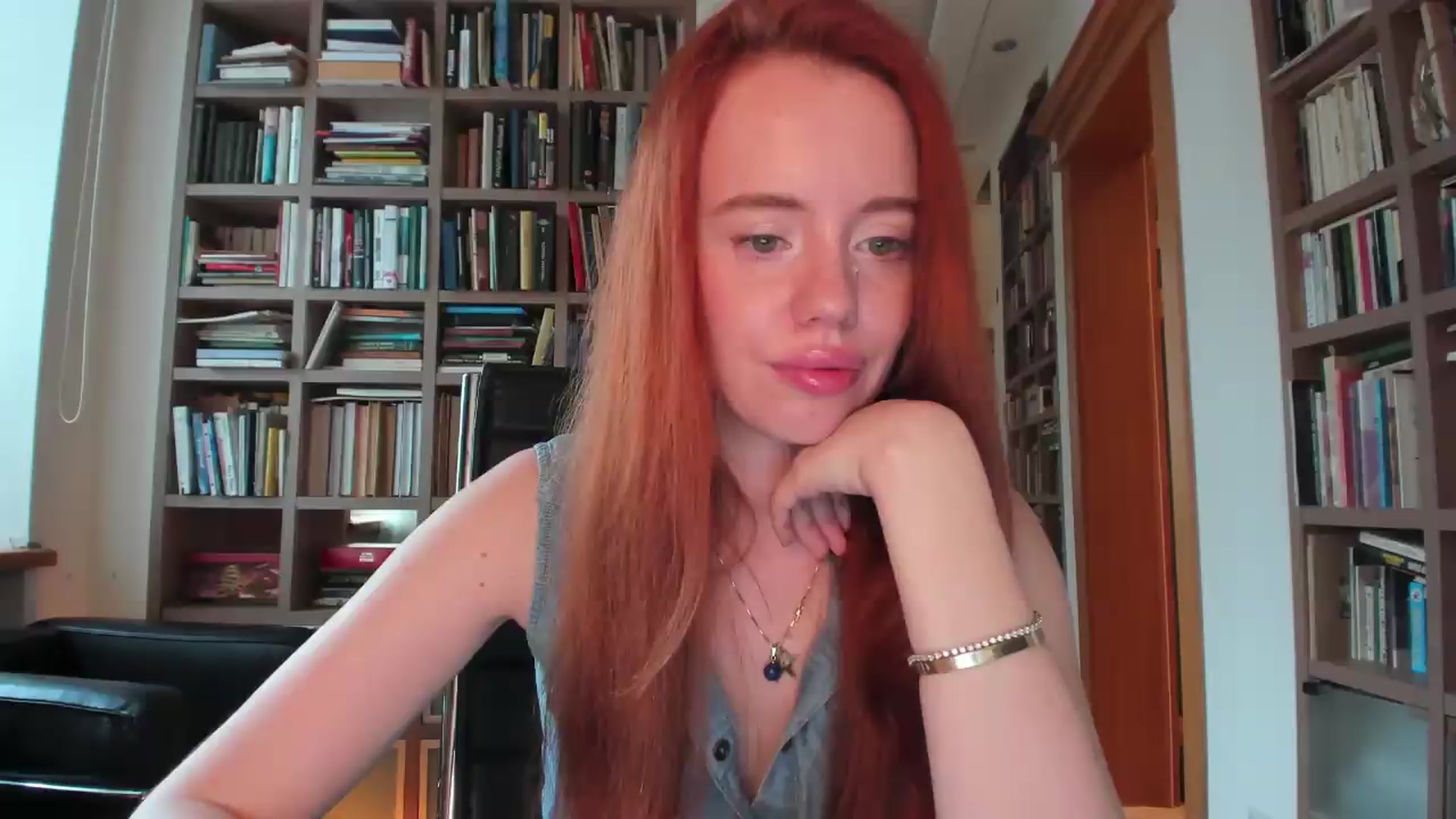 Gallery image thumbnail from Alena29's myfreecams stream on, 07/04/2026, 16:44 image 1 of 20