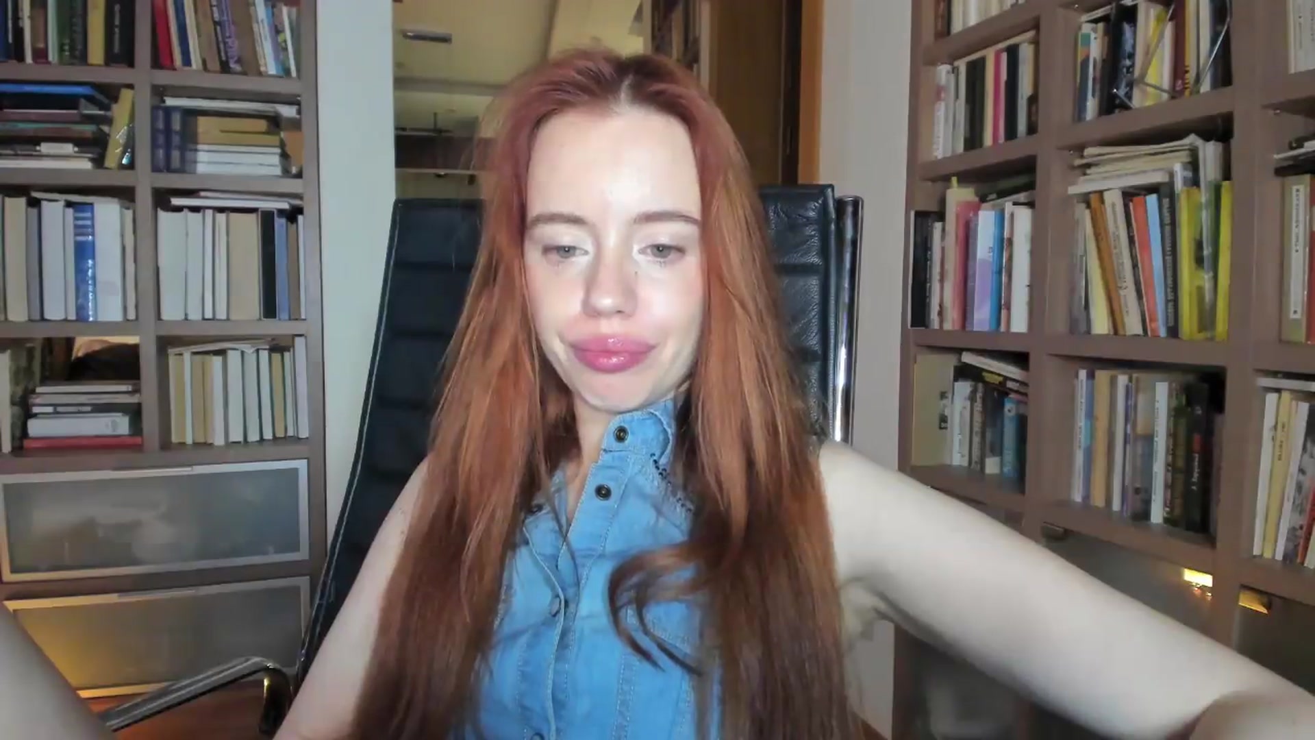 Gallery image thumbnail from Alena29's myfreecams stream on, 07/04/2026, 19:13 image 9 of 20