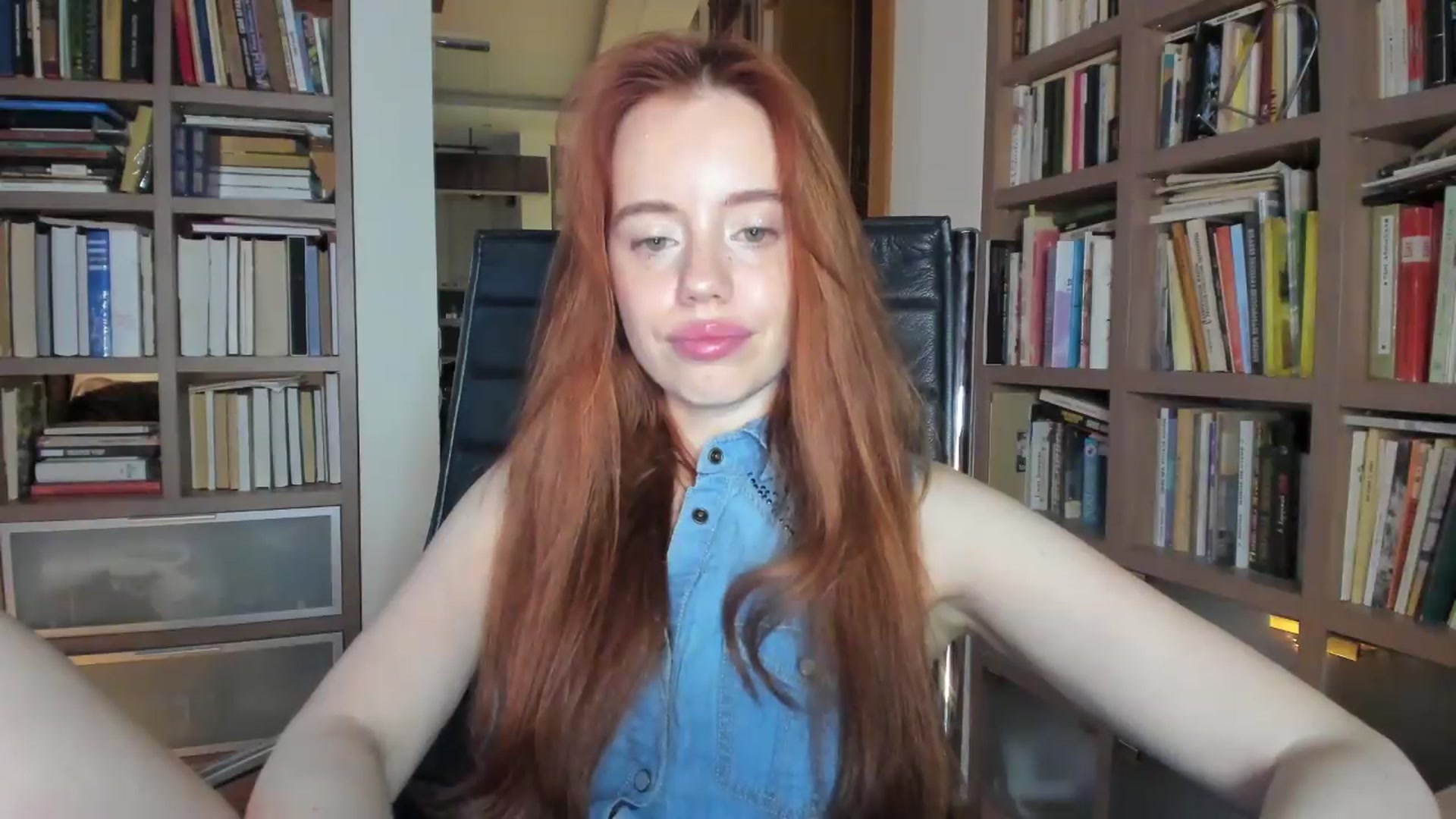 Gallery image thumbnail from Alena29's myfreecams stream on, 07/04/2026, 19:13 image 6 of 20