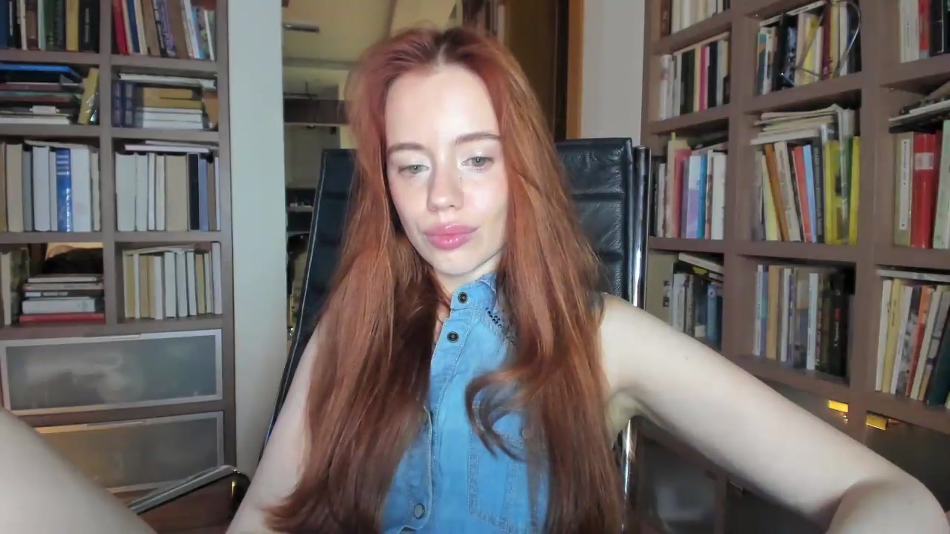 Gallery image thumbnail from Alena29's myfreecams stream on, 07/04/2026, 19:13 image 7 of 20