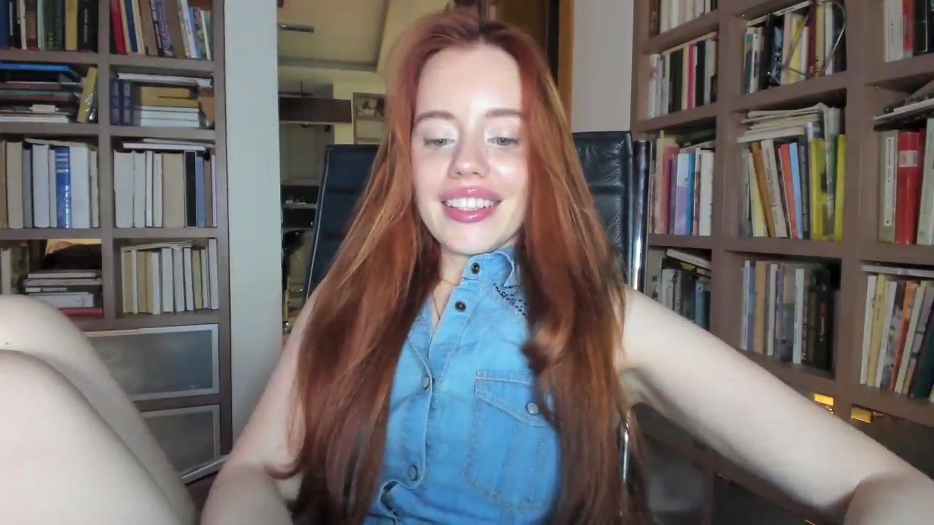 Gallery image thumbnail from Alena29's myfreecams stream on, 07/04/2026, 19:13 image 8 of 20