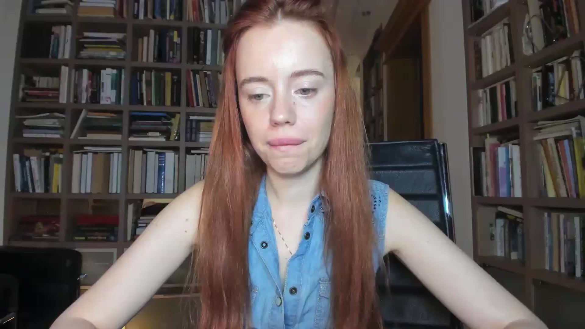 Gallery image thumbnail from Alena29's myfreecams stream on, 07/04/2026, 20:11 image 4 of 20