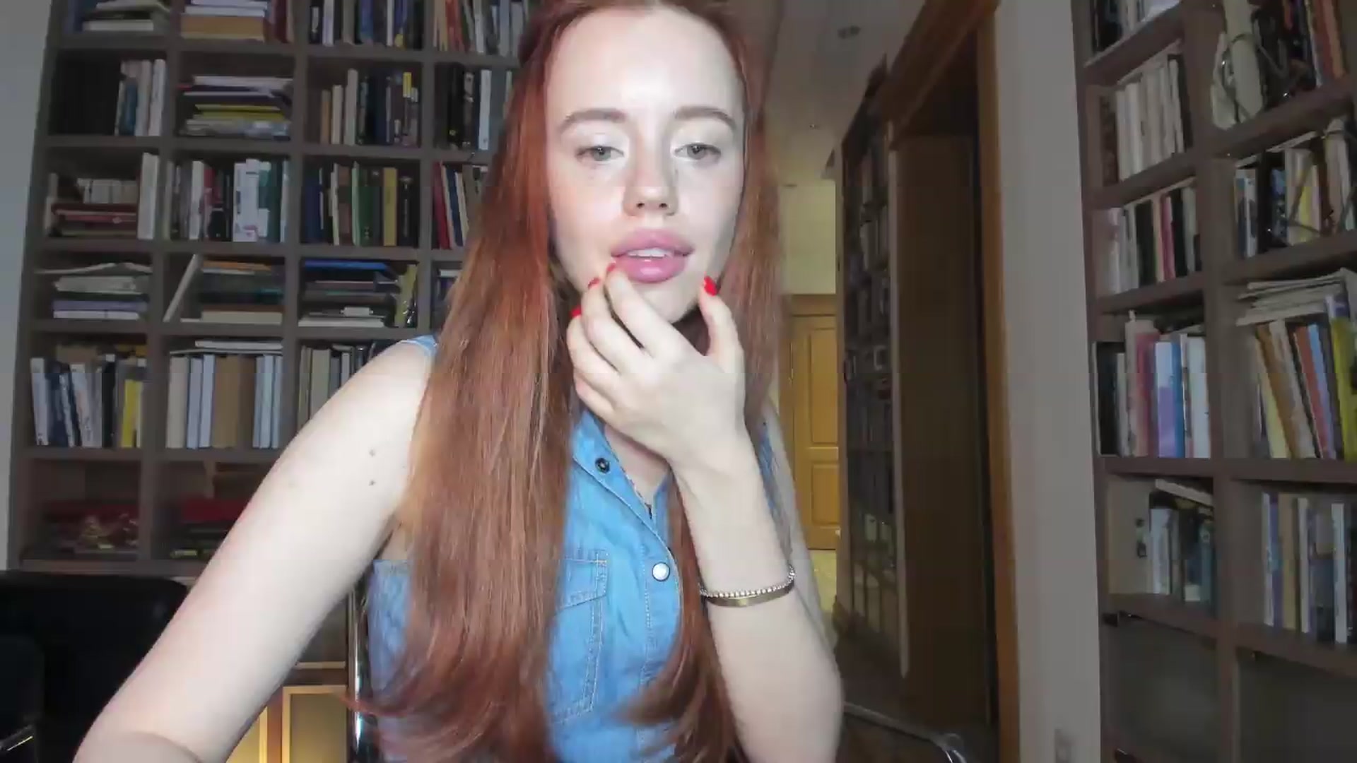 Gallery image thumbnail from Alena29's myfreecams stream on, 07/04/2026, 20:11 image 5 of 20