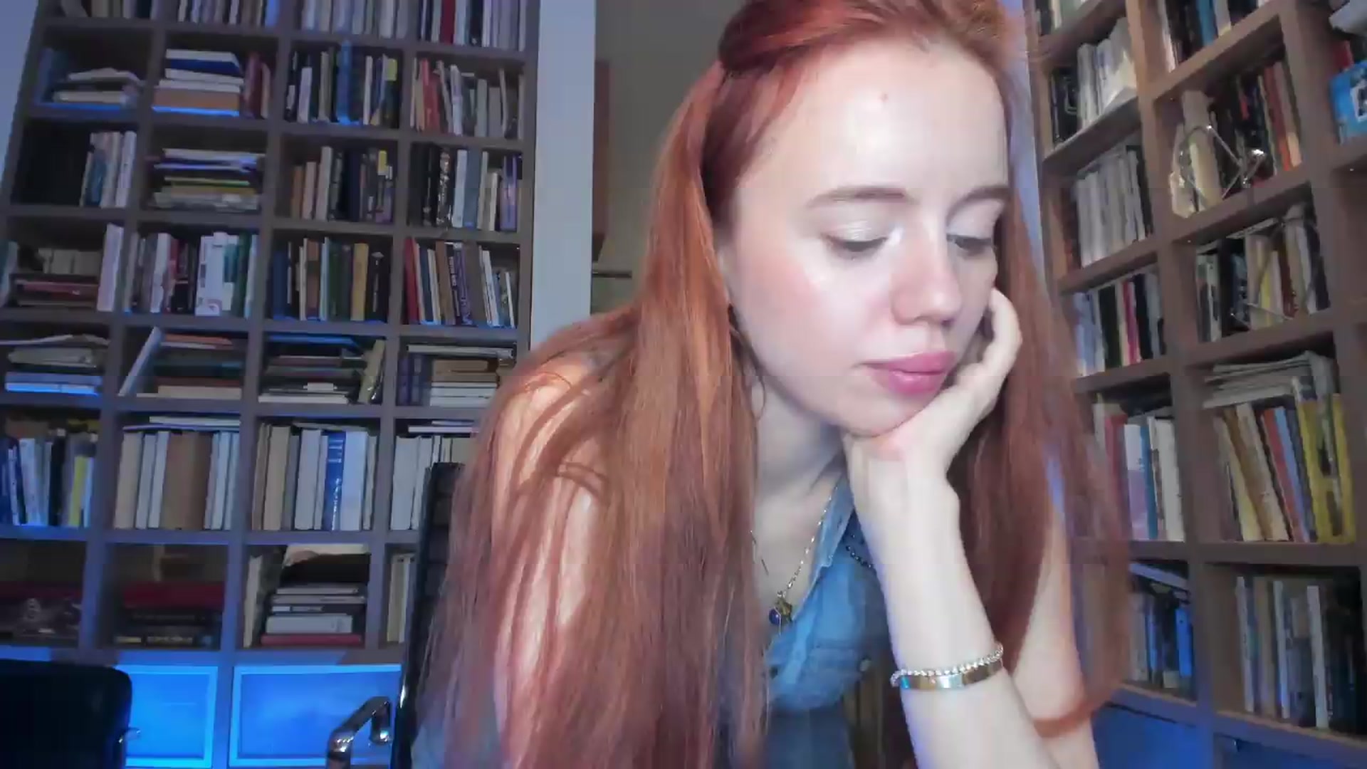 Gallery image thumbnail from Alena29's myfreecams stream on, 07/04/2026, 20:11 image 15 of 20