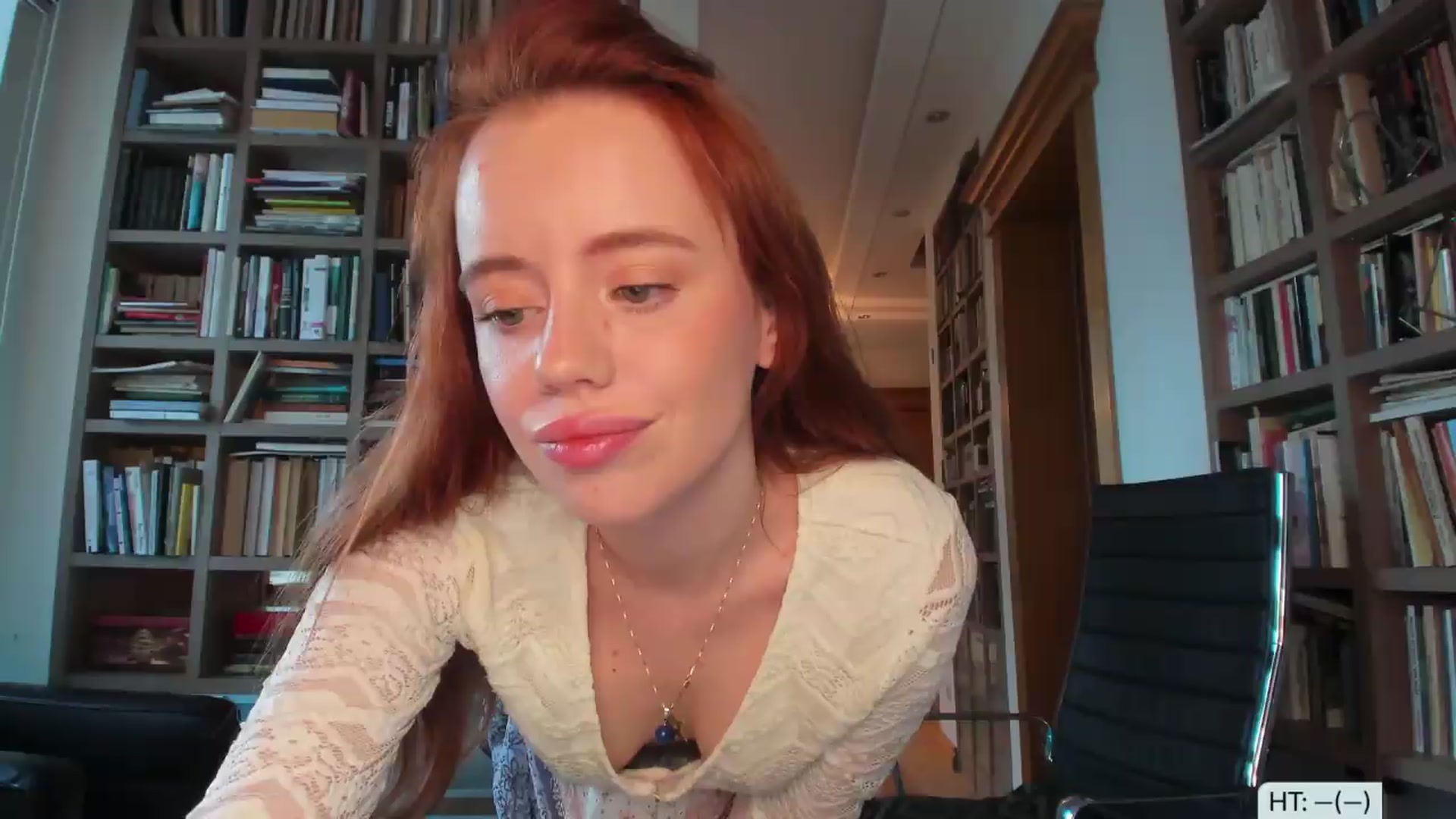 Gallery image thumbnail from Alena29's myfreecams stream on, 07/05/2026, 18:19 image 3 of 20