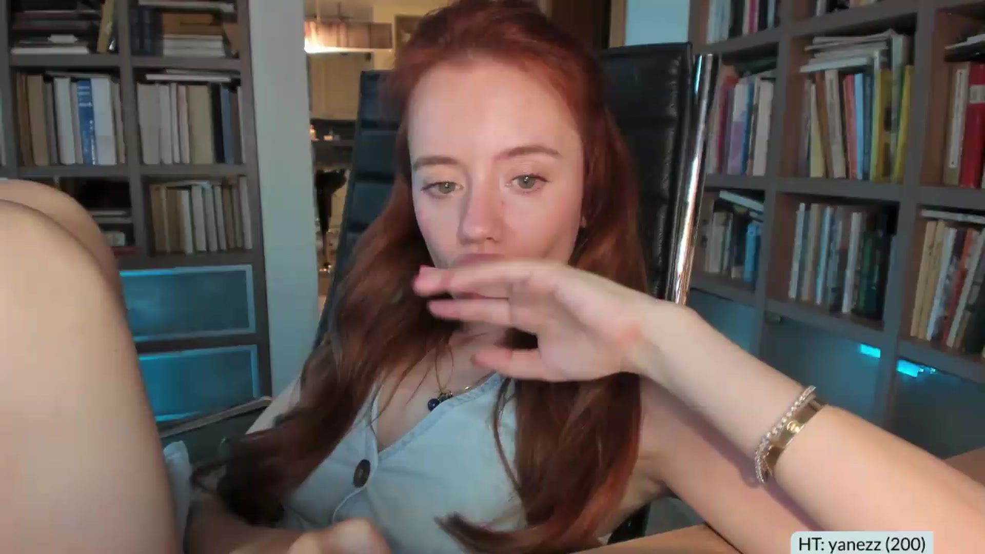 Gallery image thumbnail from Alena29's myfreecams stream on, 07/07/2026, 17:46 image 17 of 20