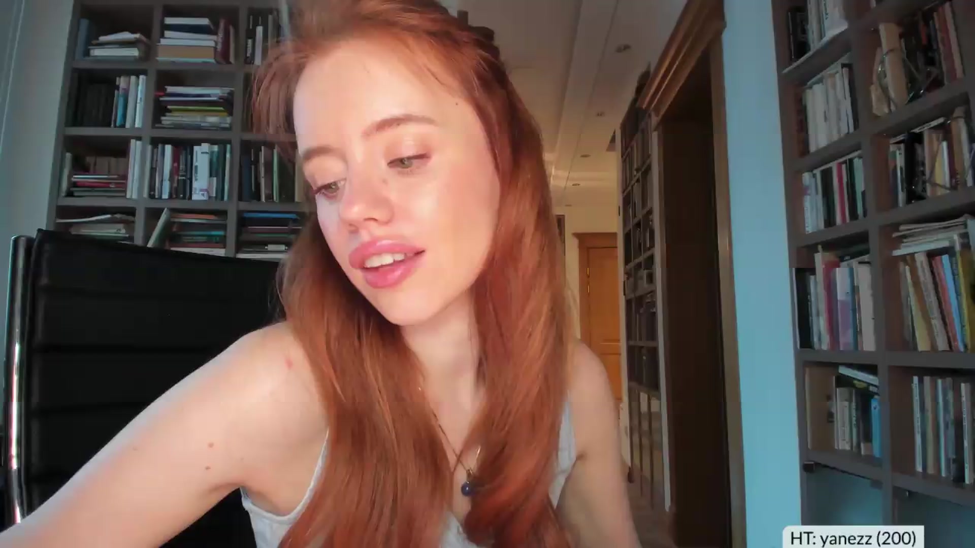 Gallery image thumbnail from Alena29's myfreecams stream on, 07/07/2026, 17:46 image 13 of 20