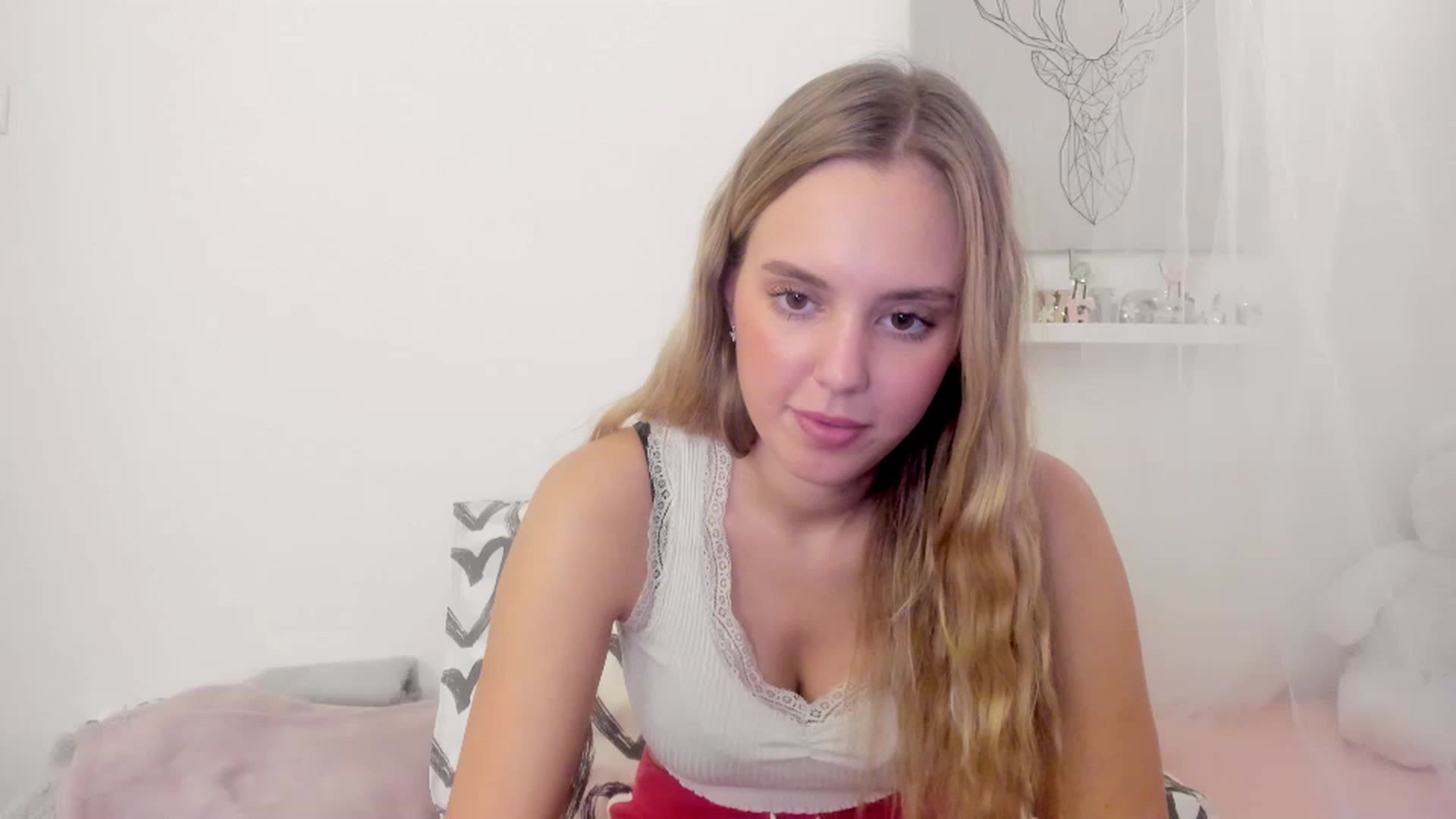 Gallery image thumbnail from Alena_Croft18's myfreecams stream on, 11/17/2022, 11:24 image 10 of 20